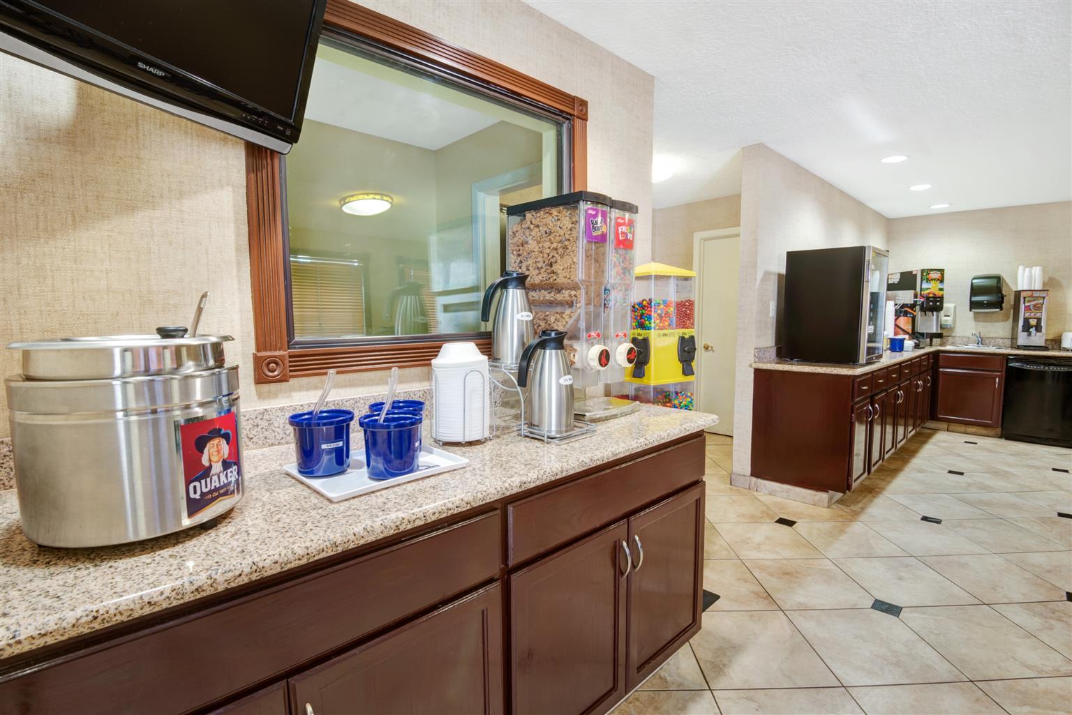 Vista Lobby Days Inn by Wyndham Albuquerque West