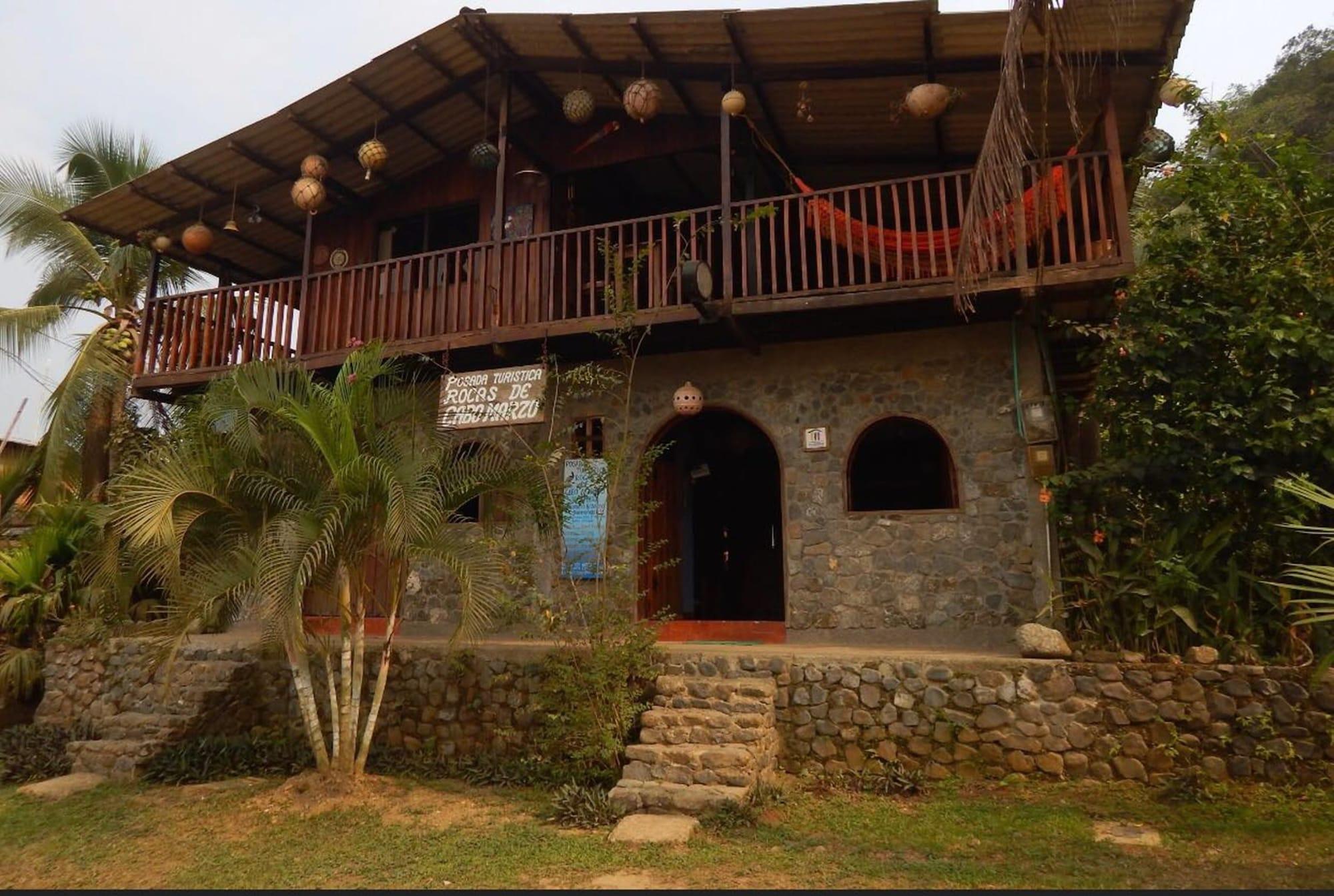 Vista Exterior Posada Rocas de Cabo Marzo