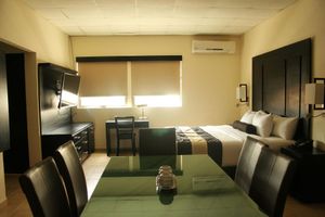 Paquete - Hotel El Camino Inn & Suites