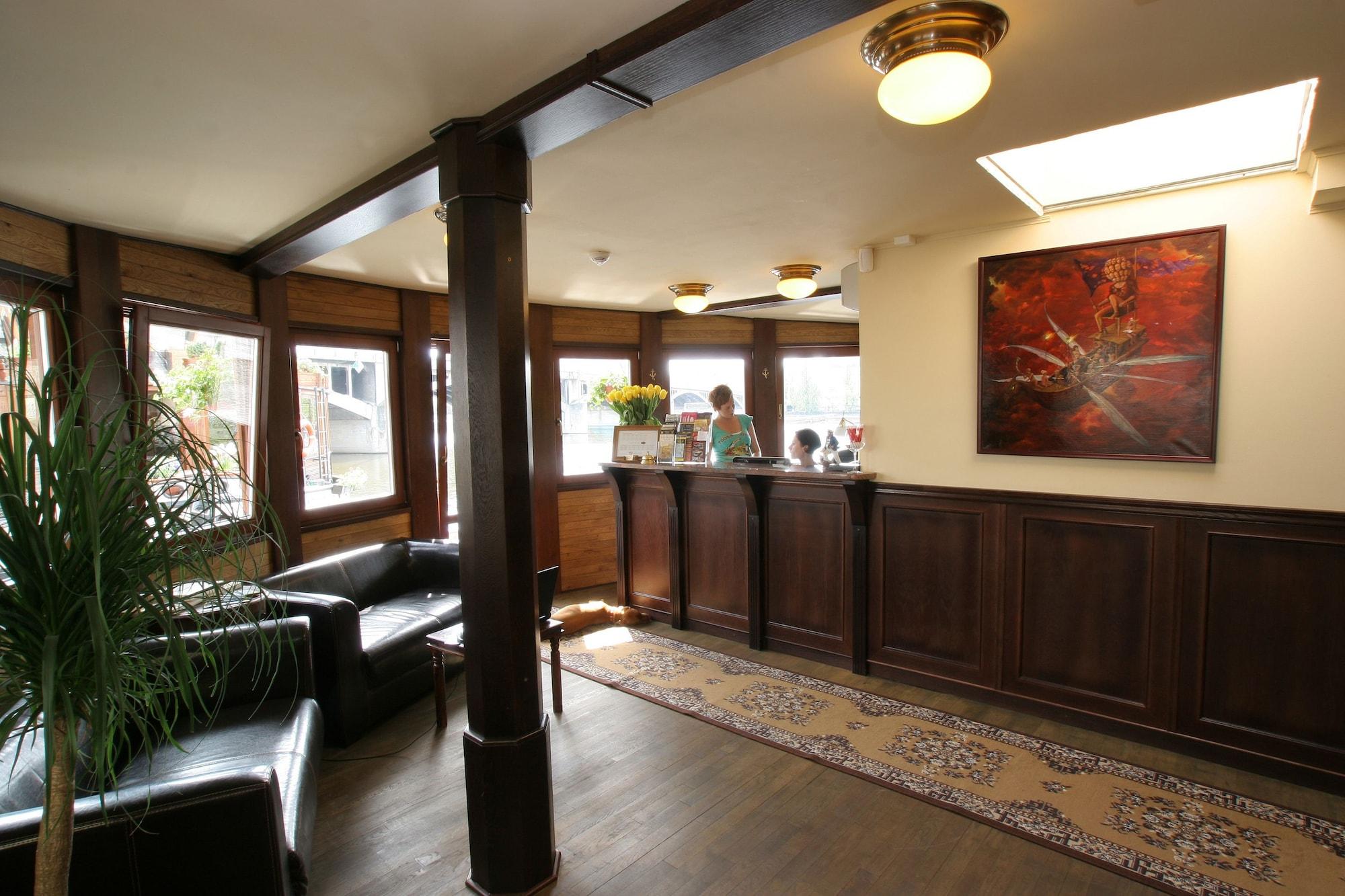 Vista Lobby Boat Hotel Matylda