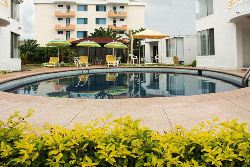 Pool view Hotel Oceanic Lodge
