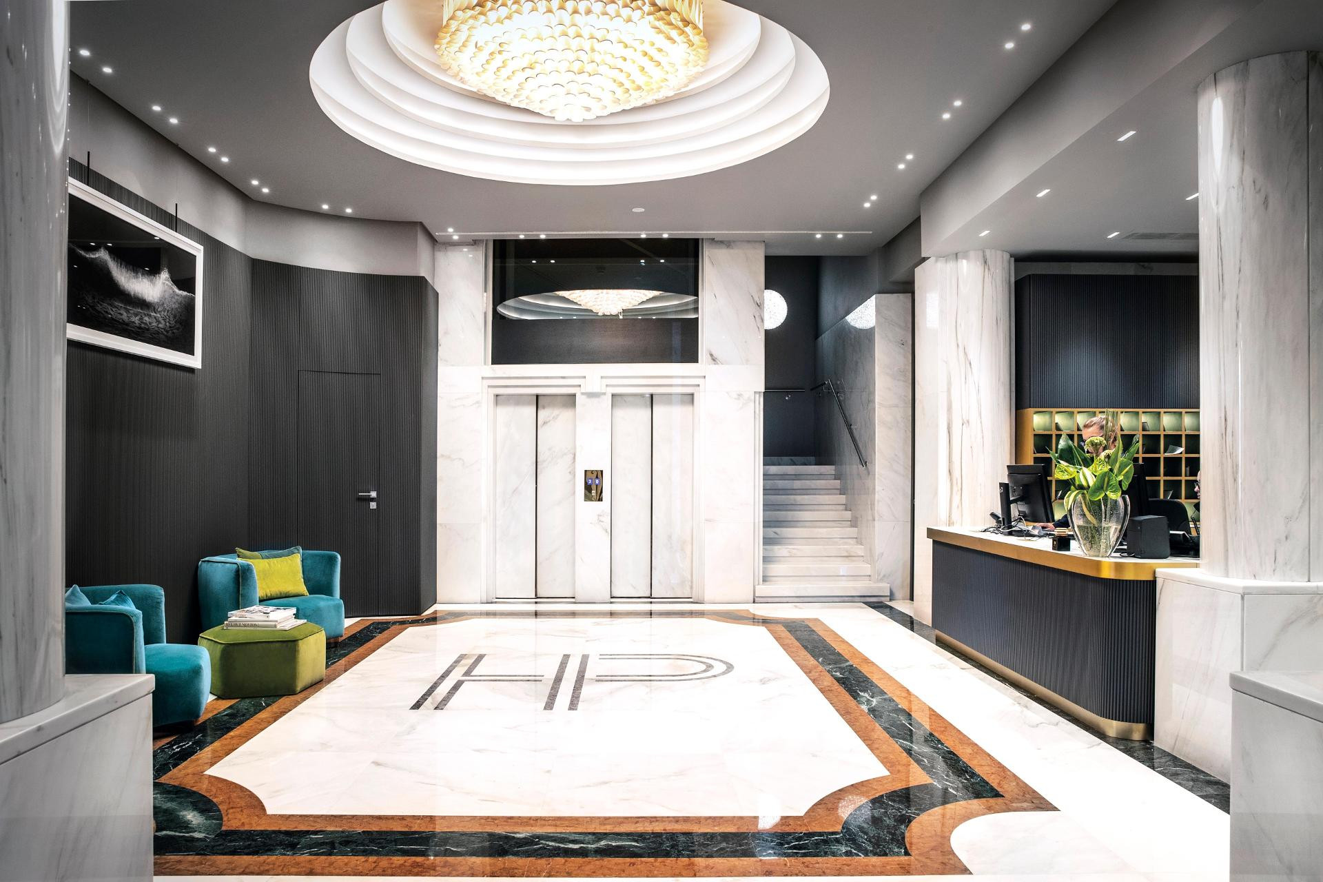 Vista Lobby Hotel Plaza e de Russie - Relais & Chateaux