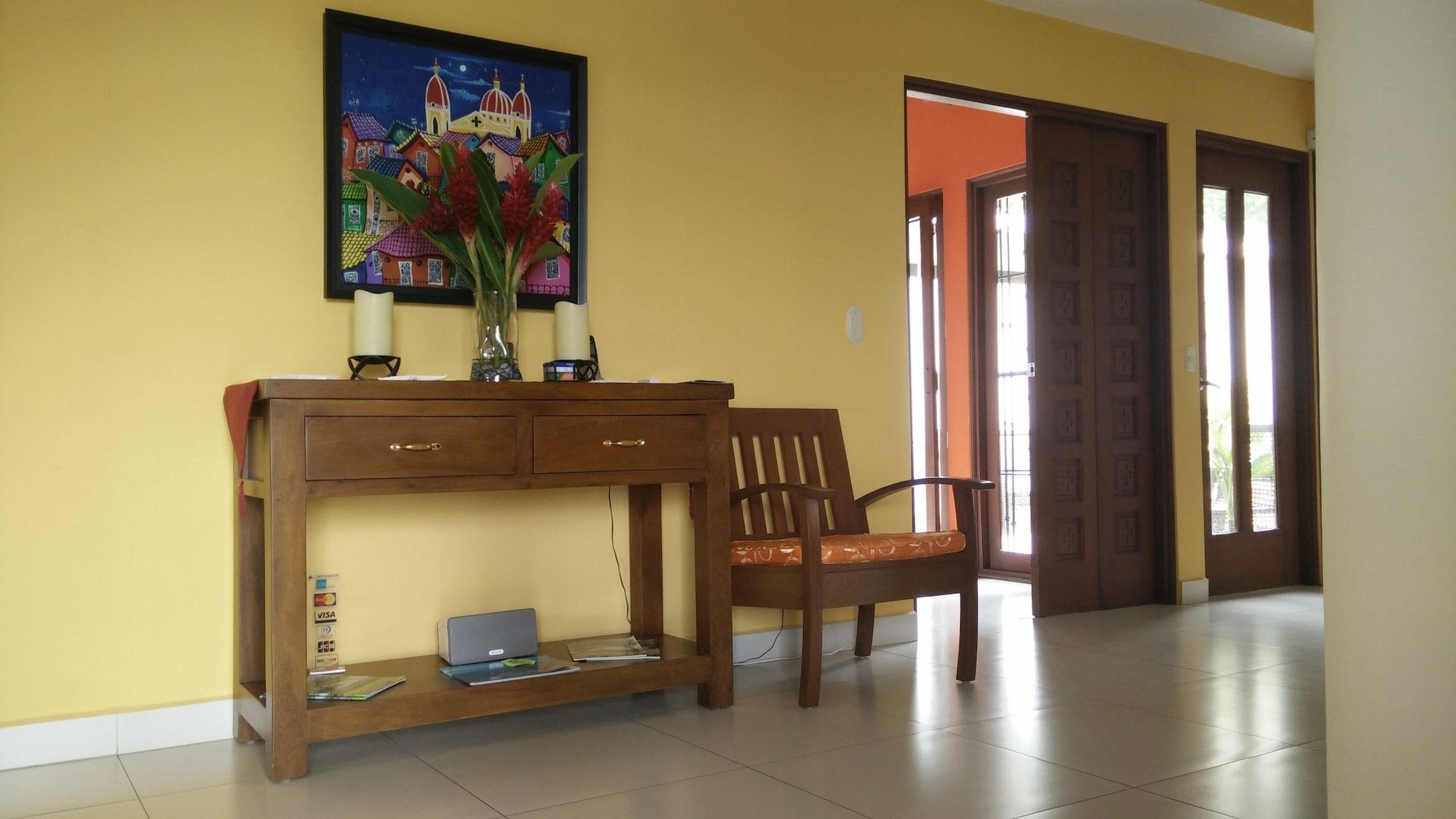 Vista Lobby El Mirador Suites and Lounge
