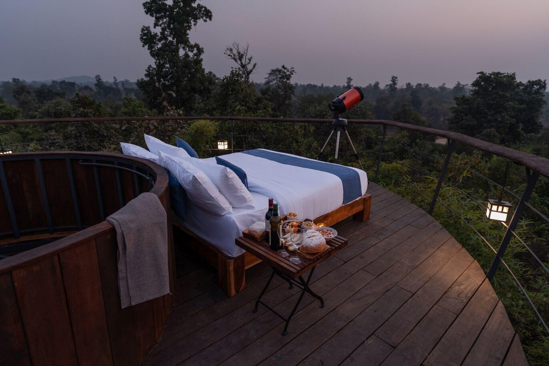 Restaurant Outpost 12 - A Sinali Experience - Kanha