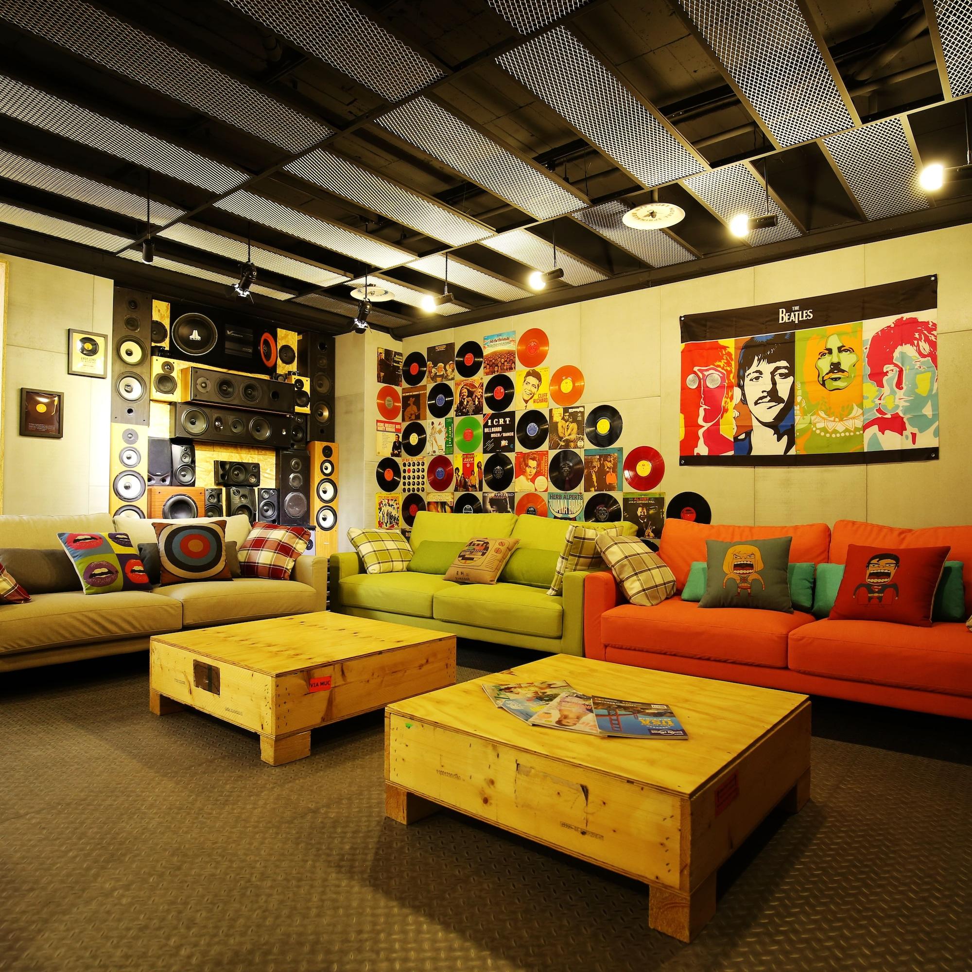 Varios Nys Loft Hotel - Hostel
