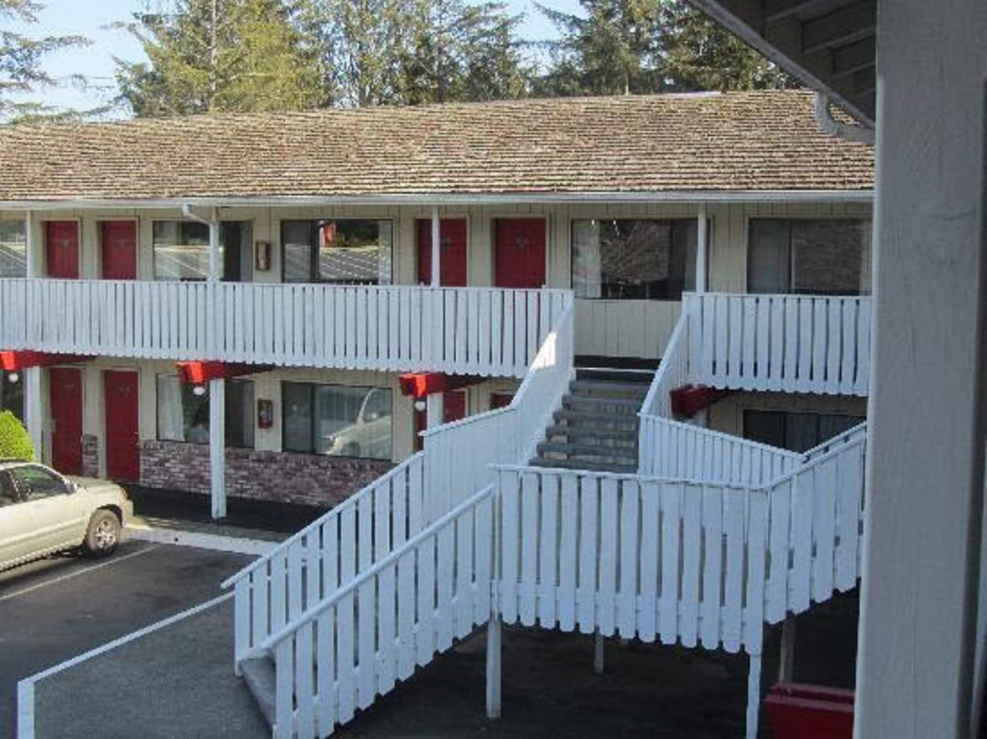 Vista Exterior Brookings Inn Resort
