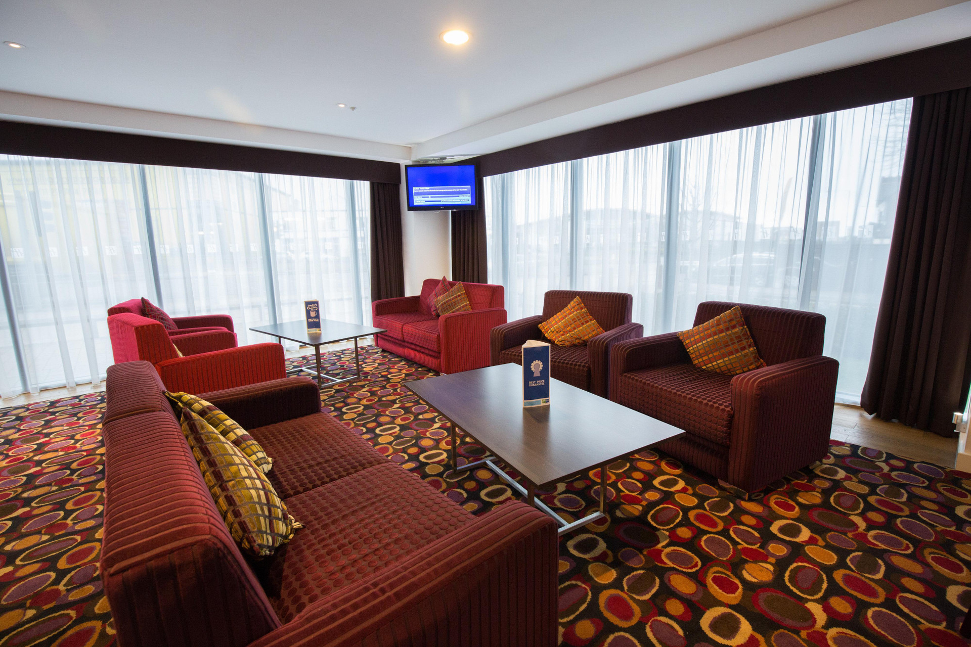 Vista Lobby Holiday Inn Express Birmingham - South A45