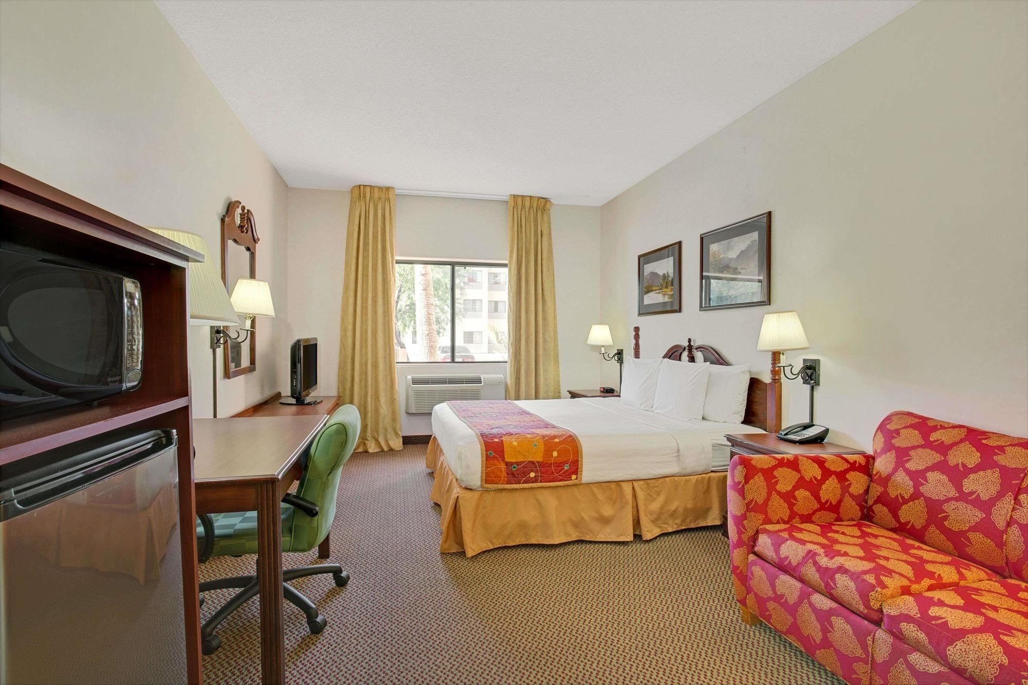 Habitación Baymont Inn & Suites Tucson Airport
