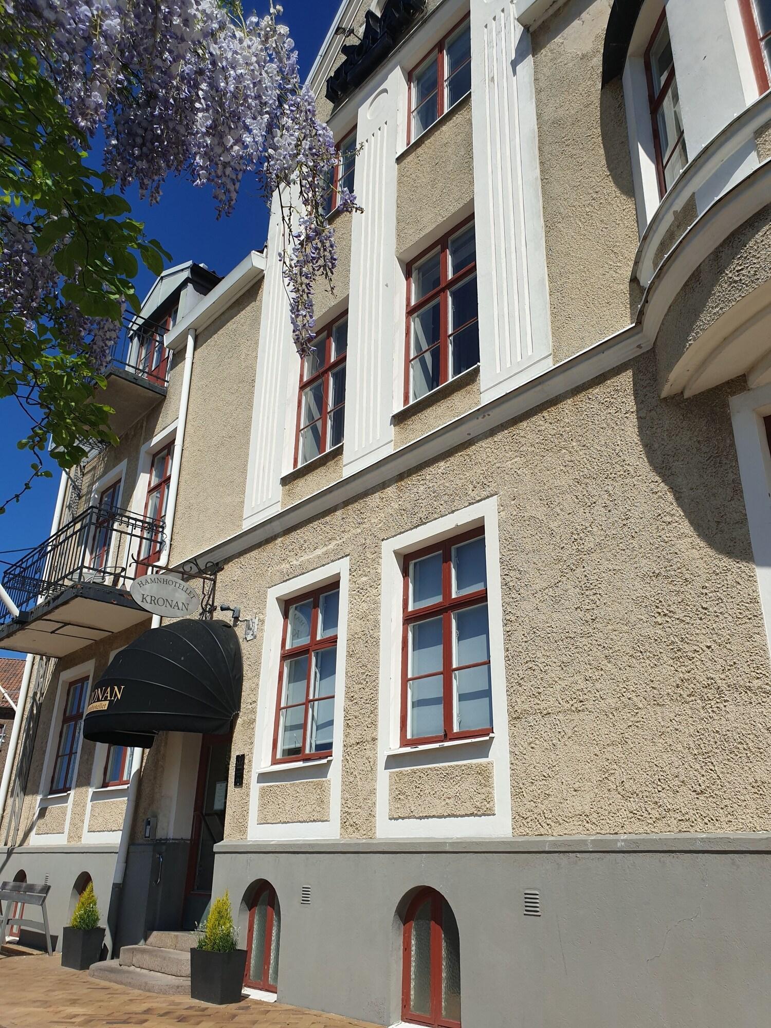 Varios Hamnhotellet Kronan