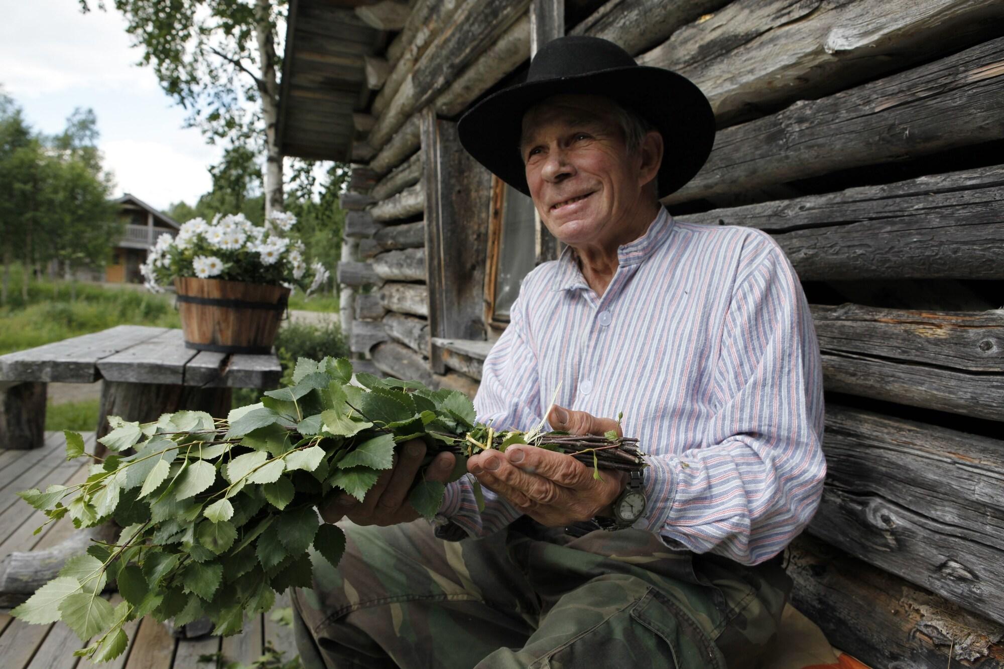 Spa Isokenkäisten Klubi, Wilderness lodge