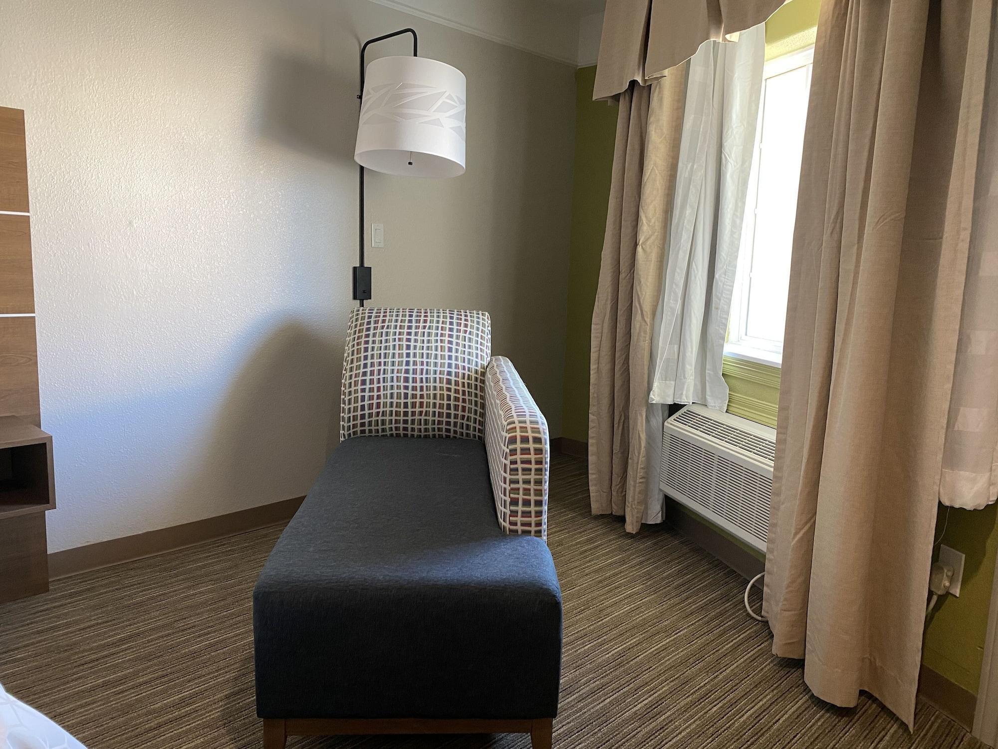 Habitación Holiday Inn Express Hotel & Suites Galveston West-Seawall by IHG
