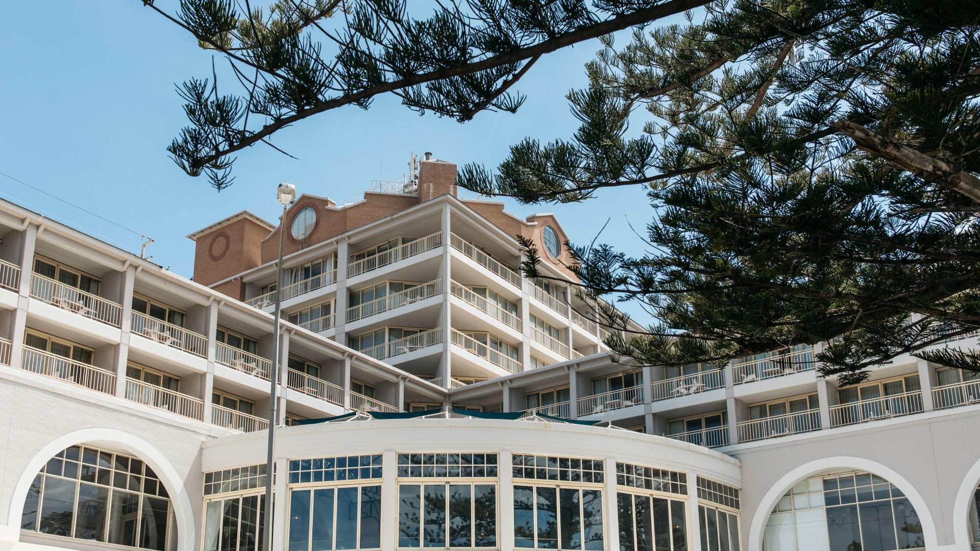 Vista Exterior Crowne Plaza Terrigal Pacific by IHG