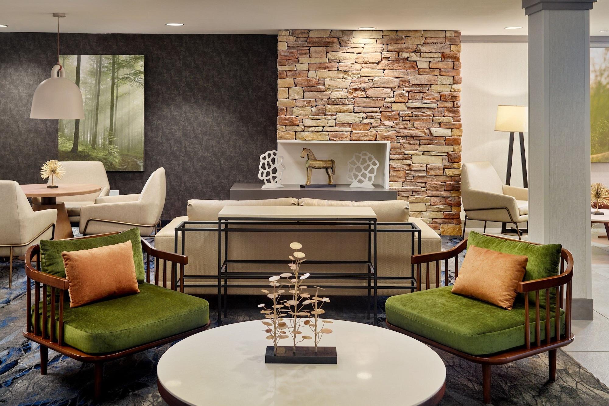 Vista Lobby Fairfield Inn & Suites by Marriott Warner Robins