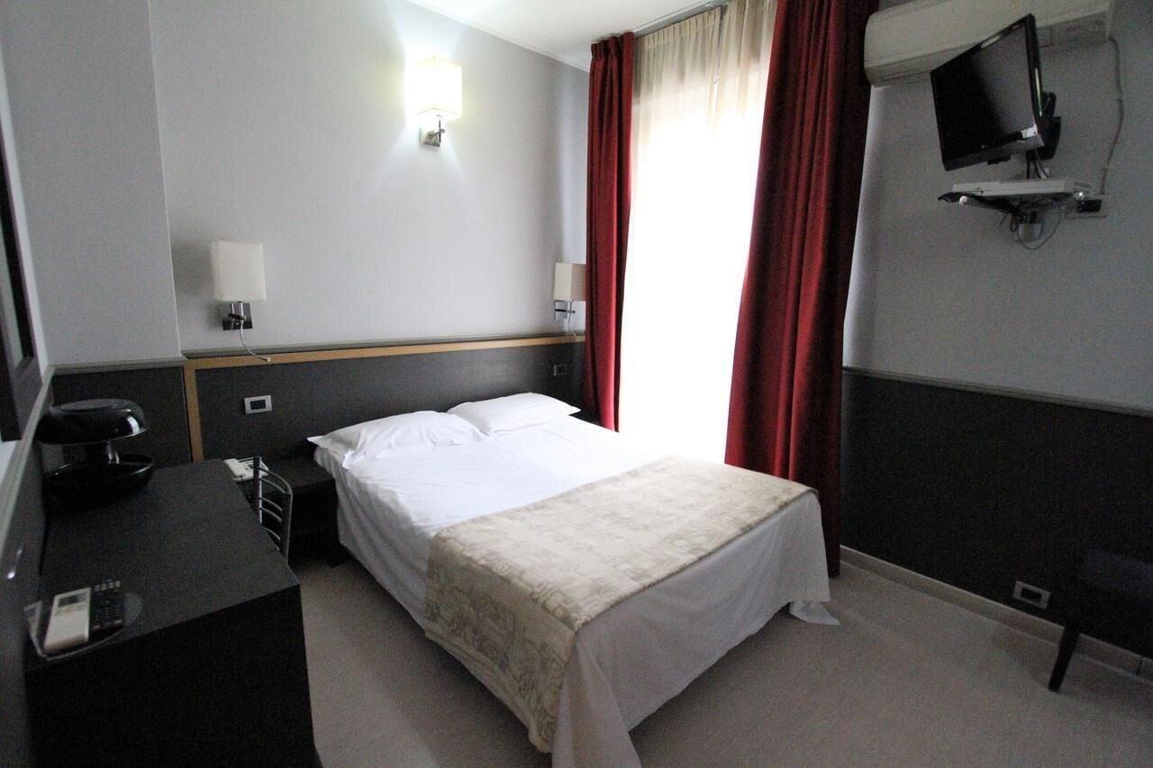 Varios Hotel Corallo