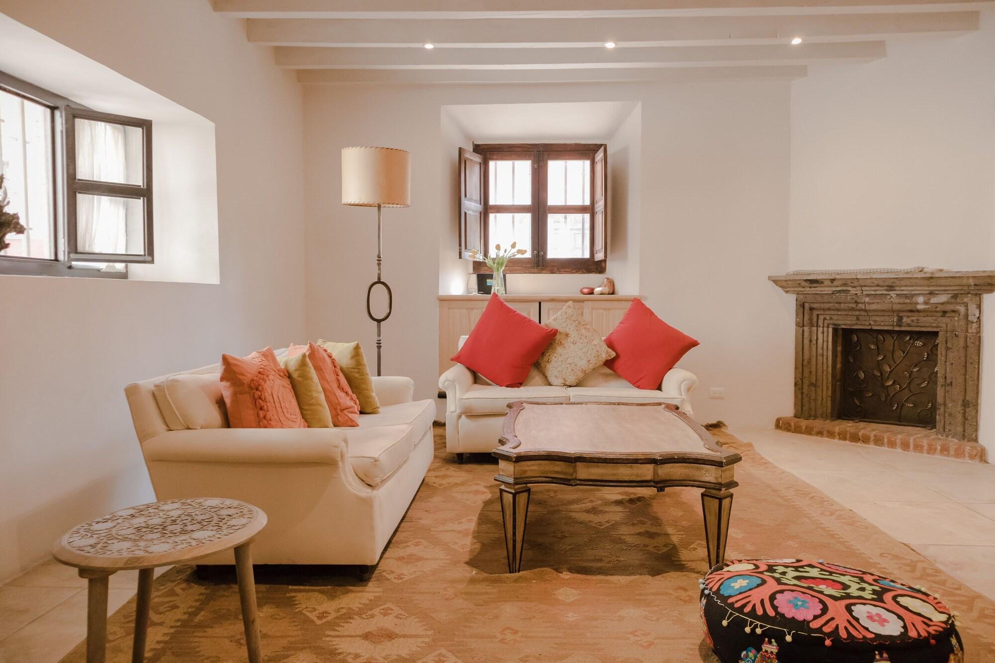 Varios Dream House