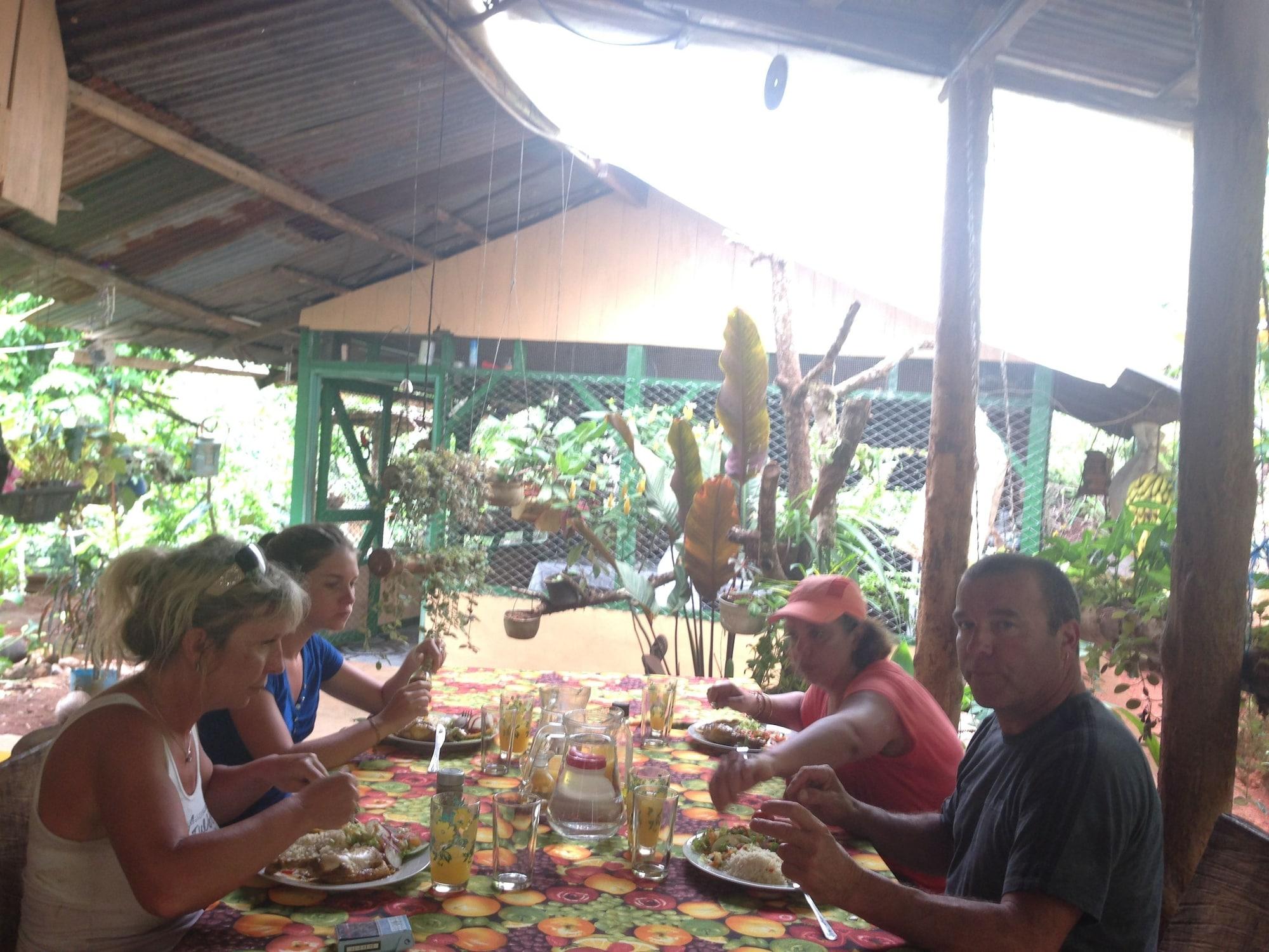 Restaurant Isla Violin Eco Lodge
