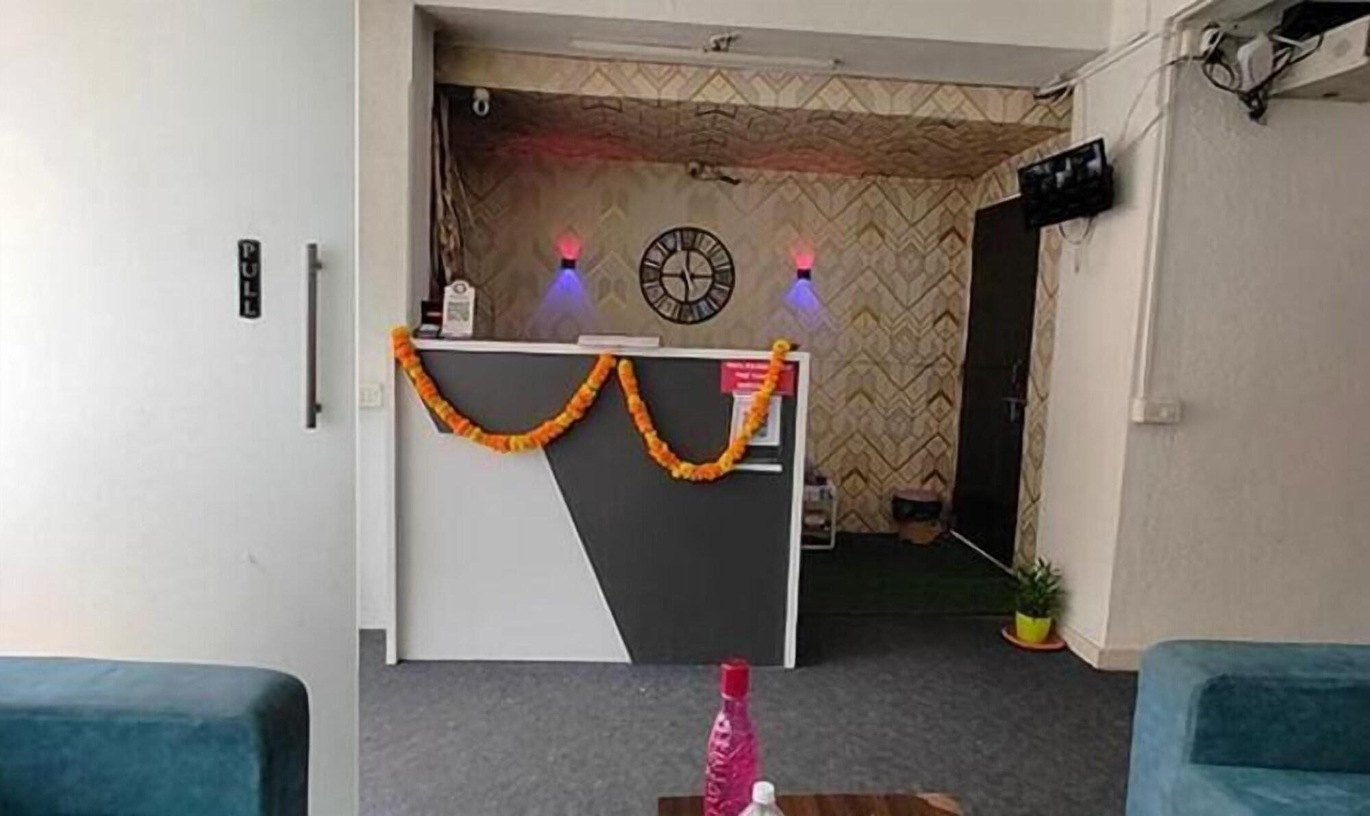 Vista Lobby Fabhotel Pristine