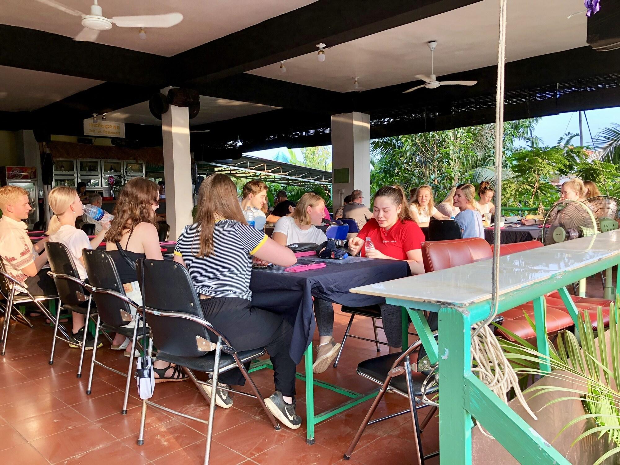 Restaurant River Dolphin Hotel