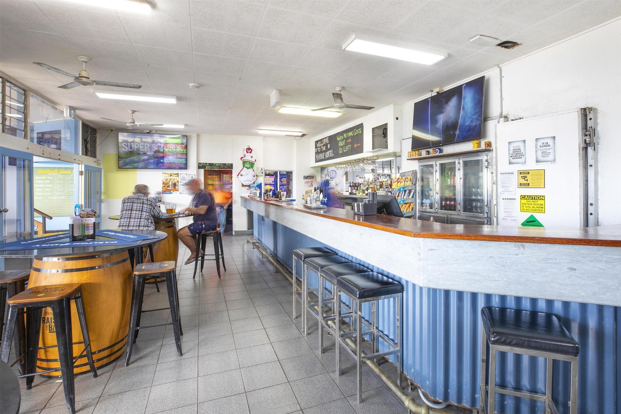 Bar/Salón Nightcap at Marine Hotel