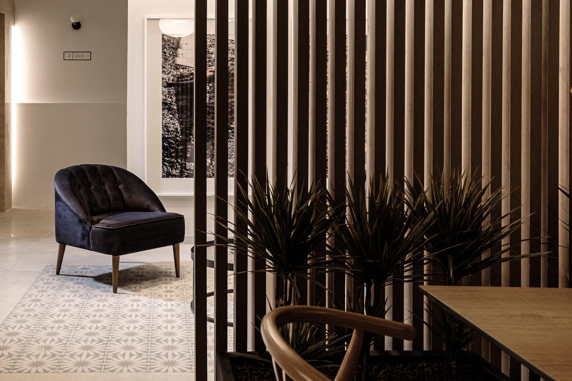 Vista Lobby Amery House