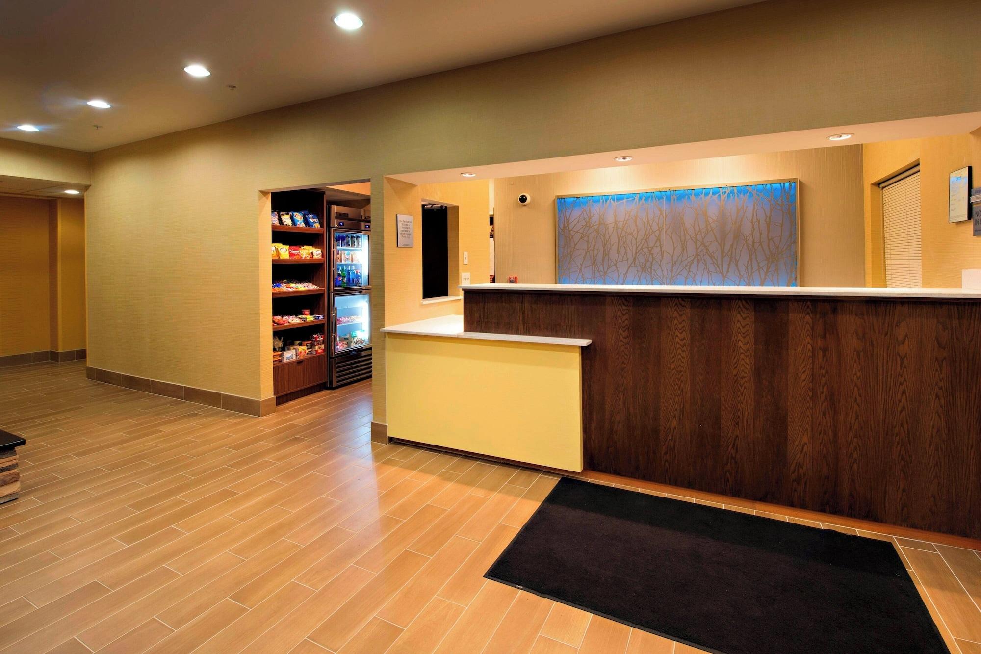 Vista Lobby Fairfield Inn by Marriott Huntsville