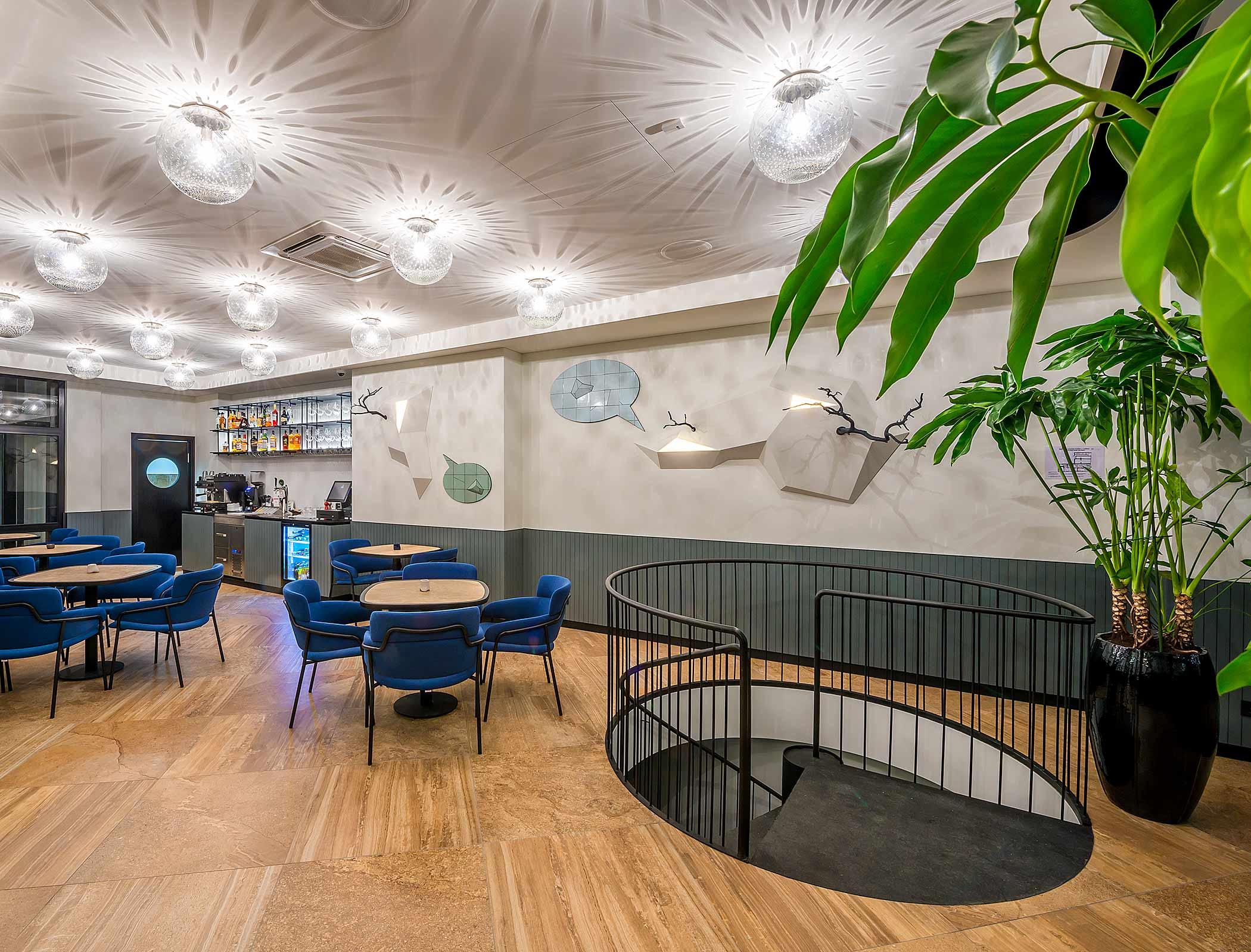 Vista Lobby Artagonist Art Hotel