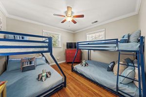 Alquiler Vacacional - So much to love at Guest favorite Evergreen Hideaway waterfront home w/ dock.