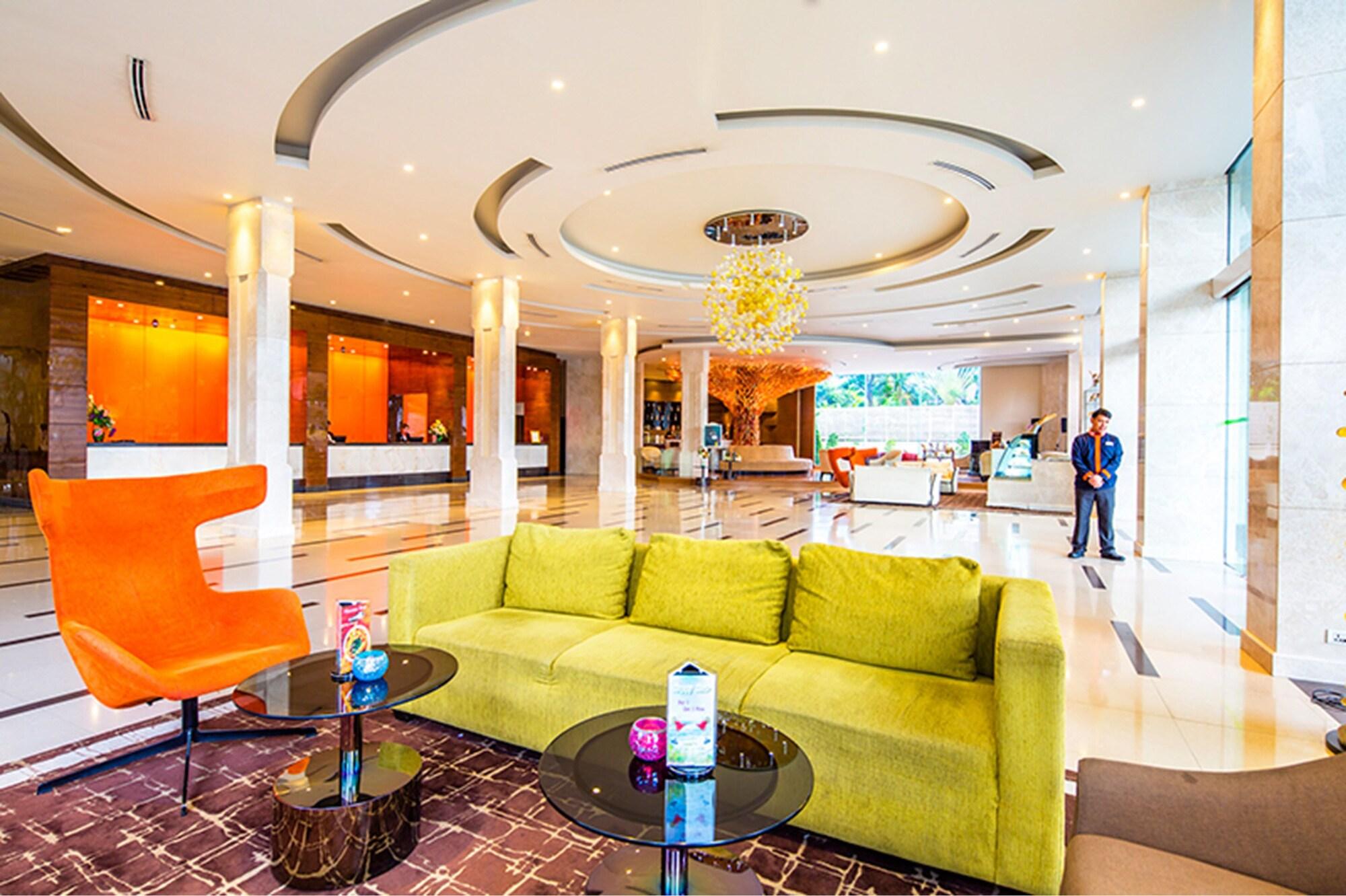 Vista Lobby Maple Hotel