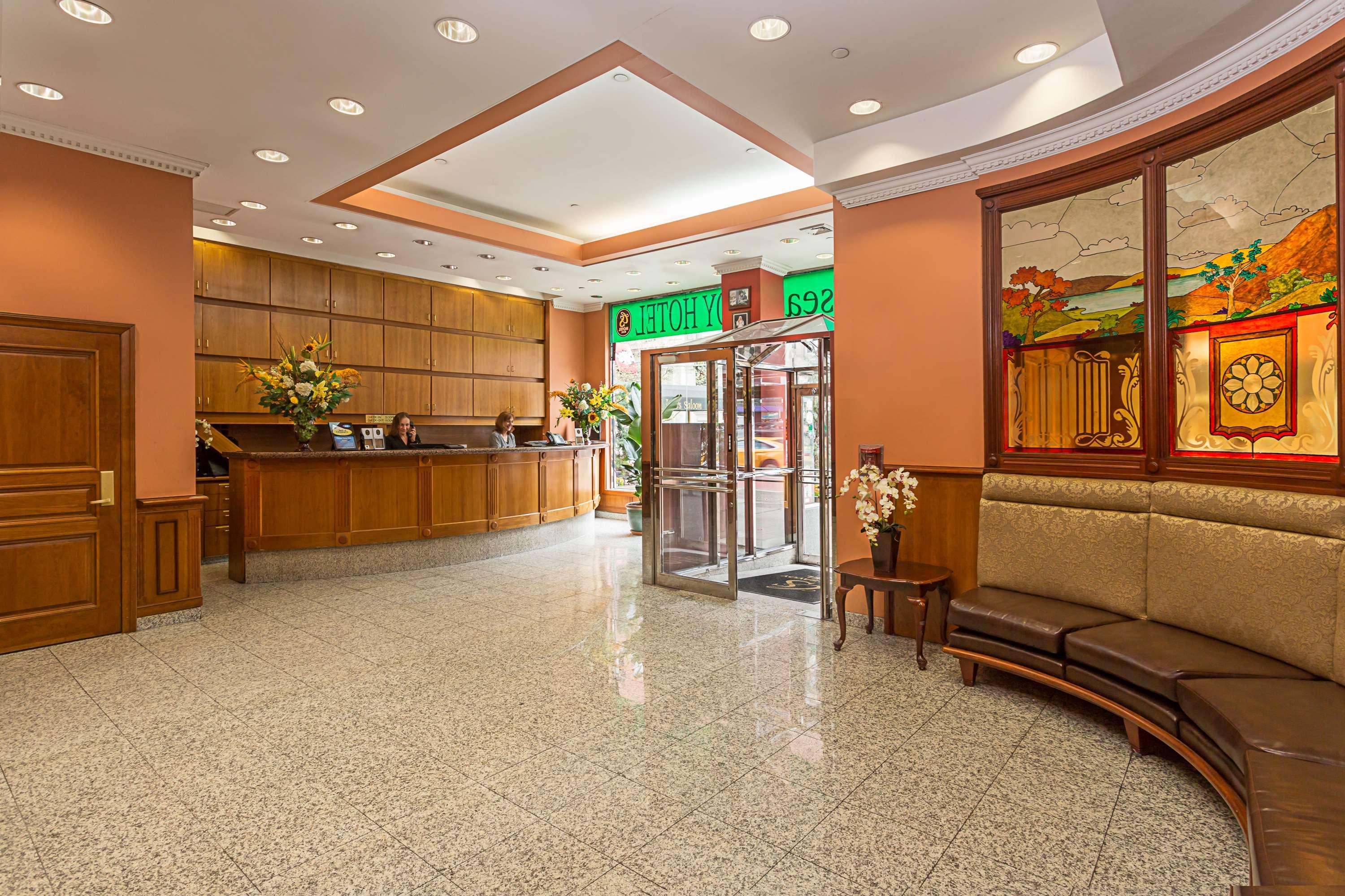 Vista Lobby Chelsea Savoy Hotel