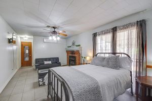 Alquiler Vacacional - 9 Mi to Water Park: Silver Creek Gem w/ Fireplace!