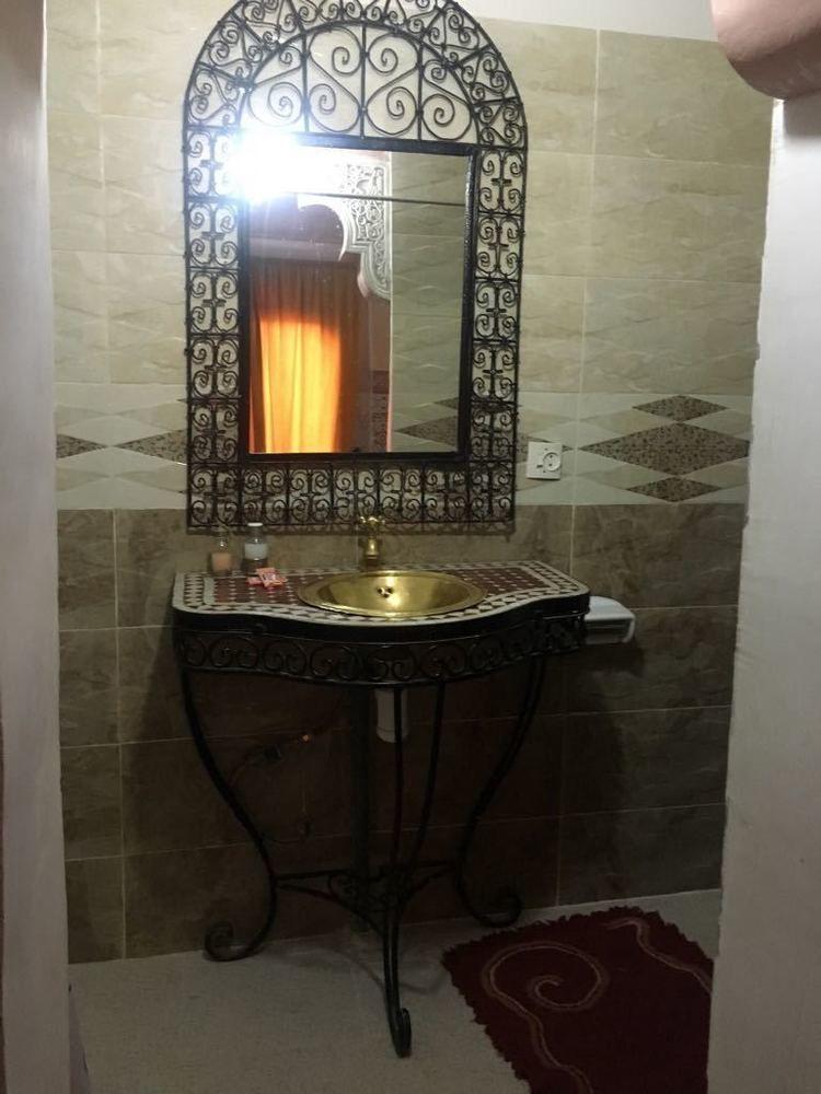 Baño Riad Chennaoui