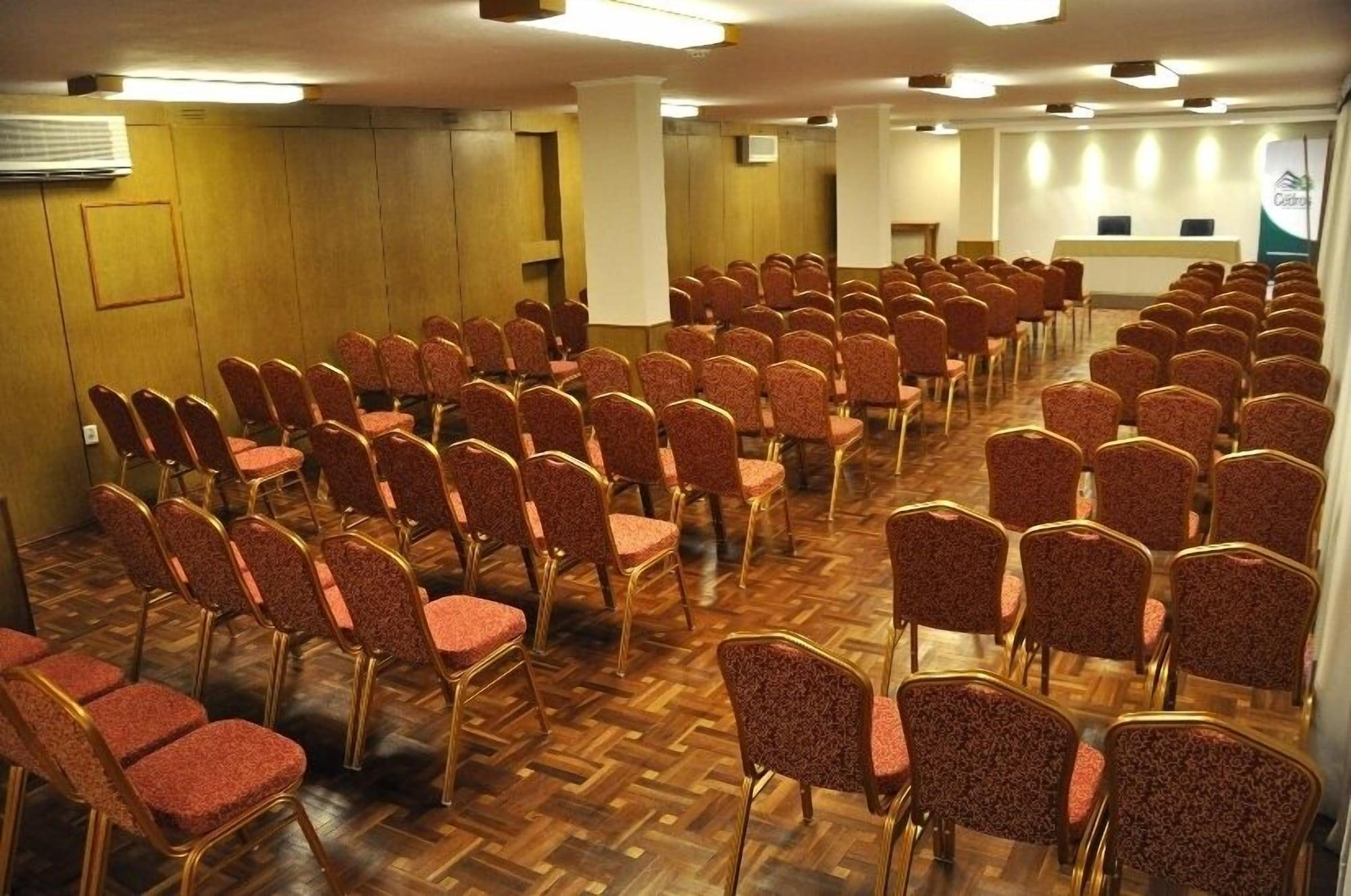Sala de Reuniones Hotel Los Cedros