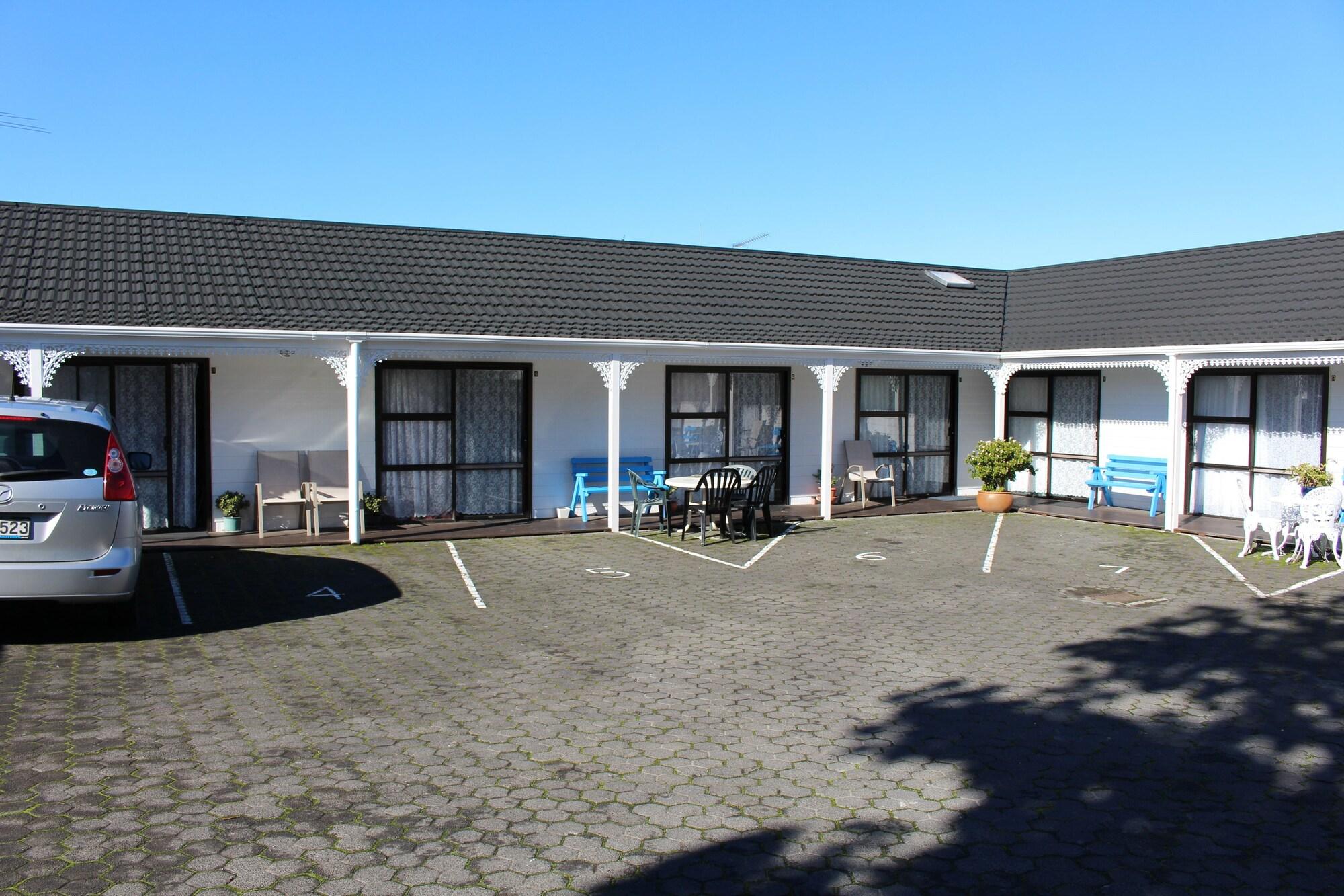 Comodidades del Alojamiento Papakura Pioneer Motor Lodge and Motel