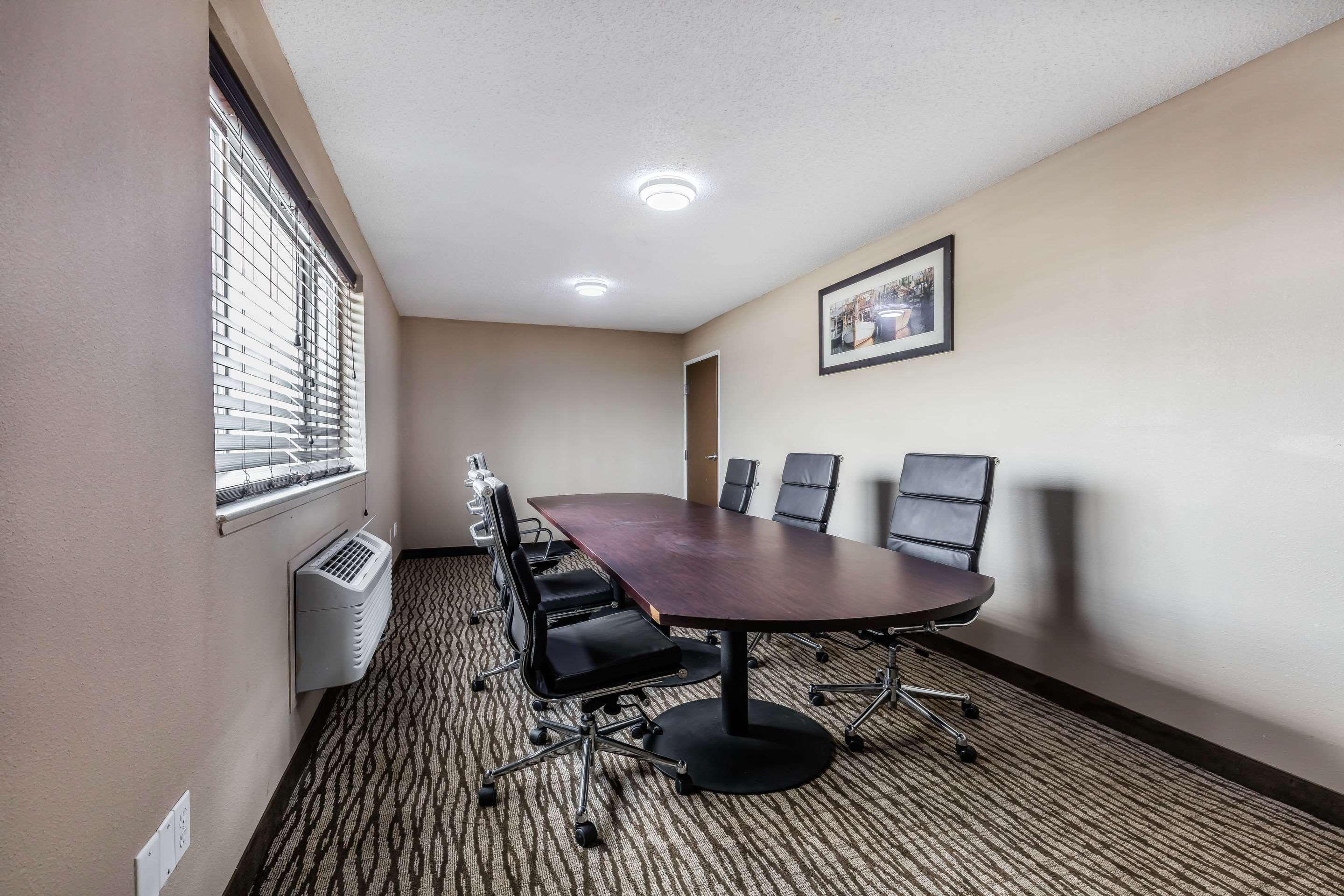 Centro de Negocios Comfort Inn & Suites Crystal Inn Sportsplex
