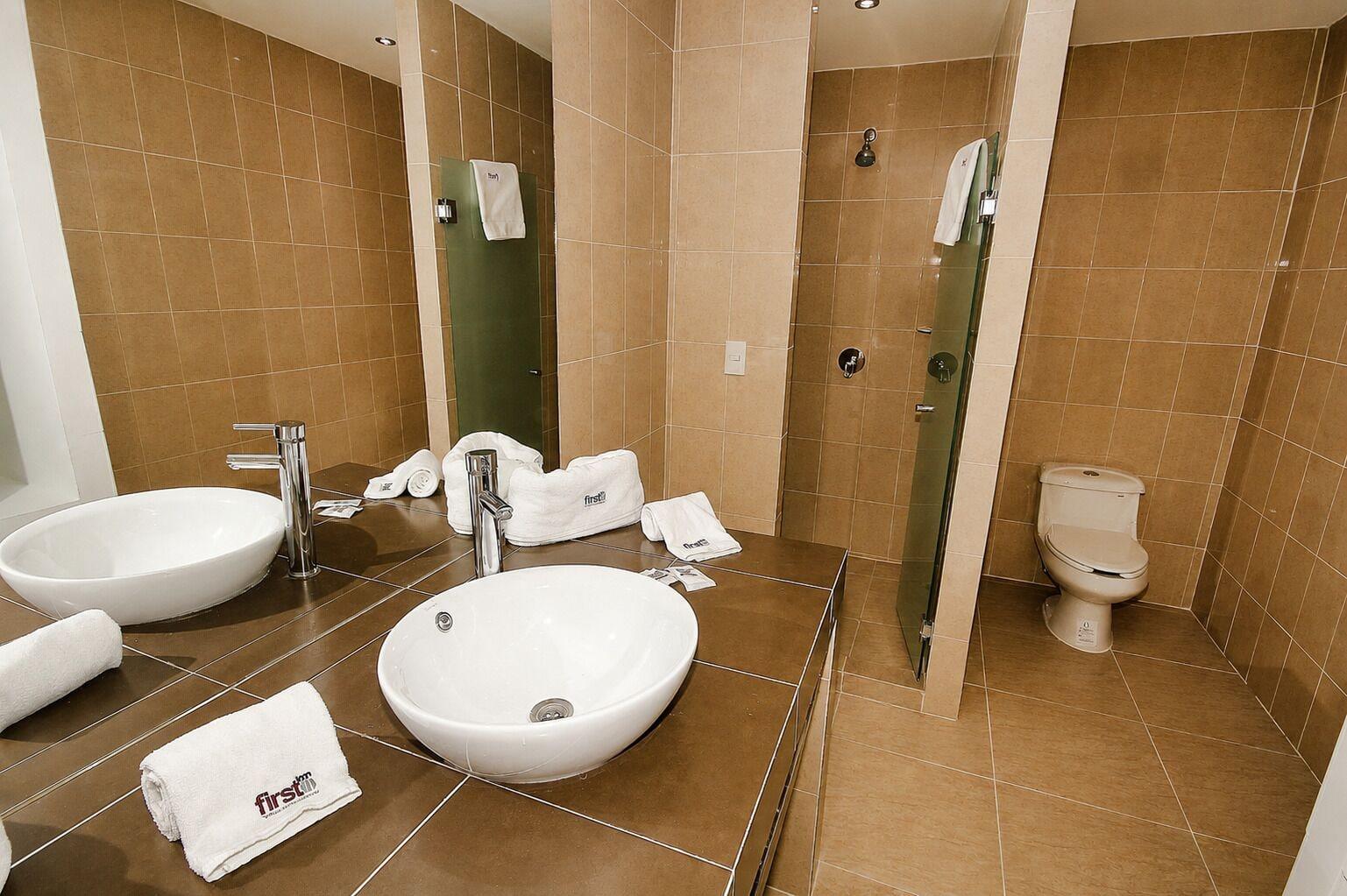 Equipamiento de Habitación First Inn Hotel & Business