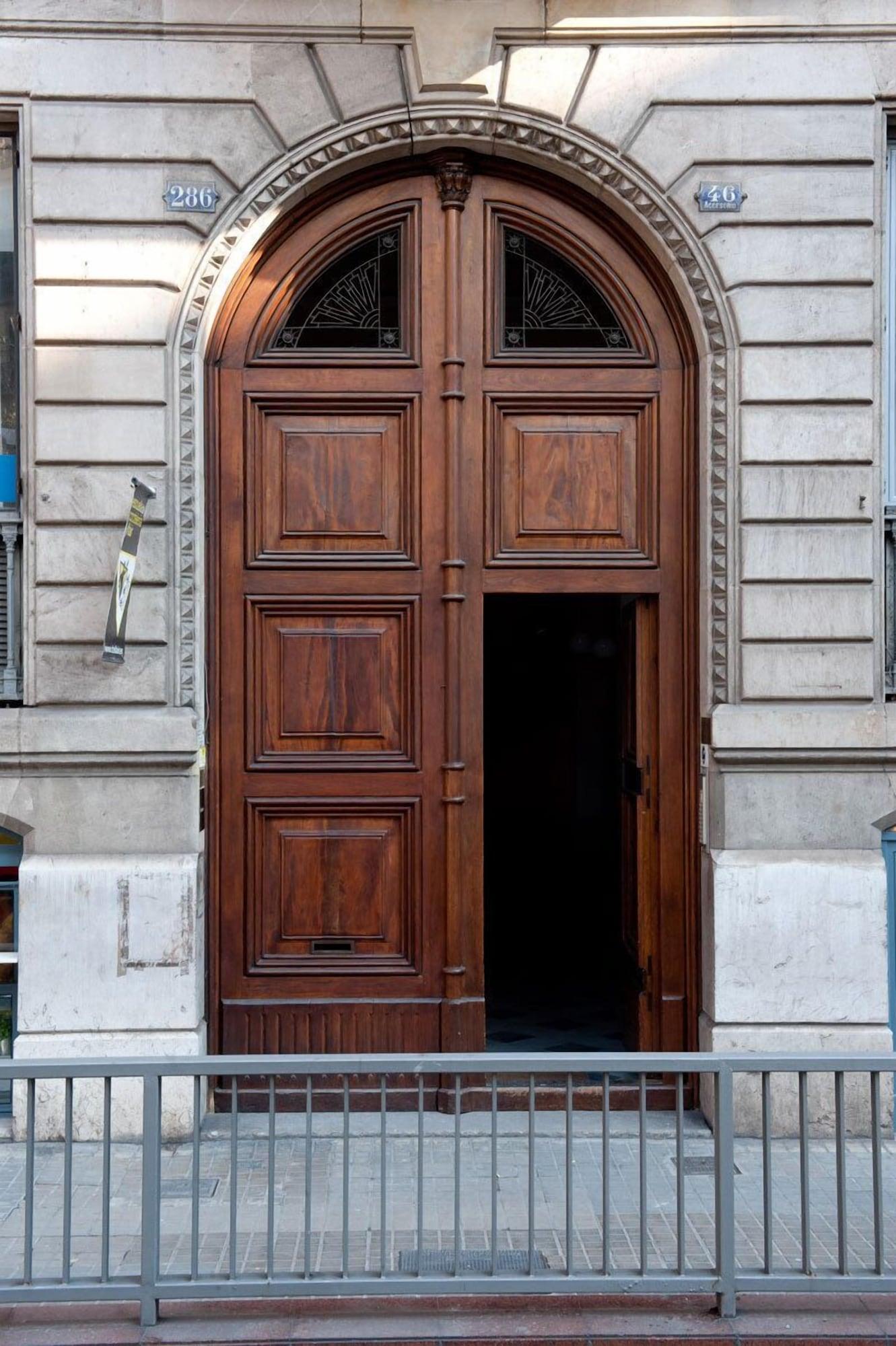 Vista Exterior Hostal Bcn 46