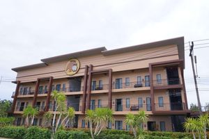 Alojamiento - The Ele Hotel