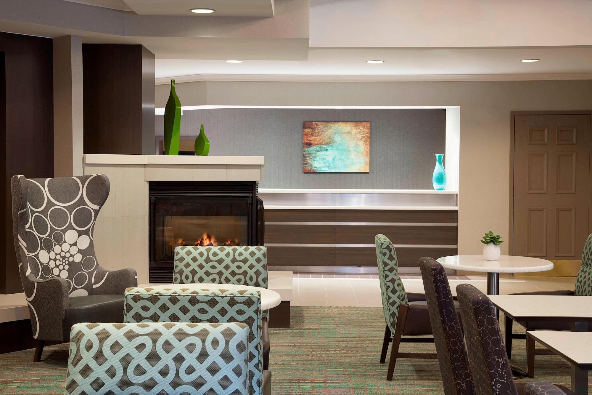 Vista Lobby Cambridge Suites Mississauga