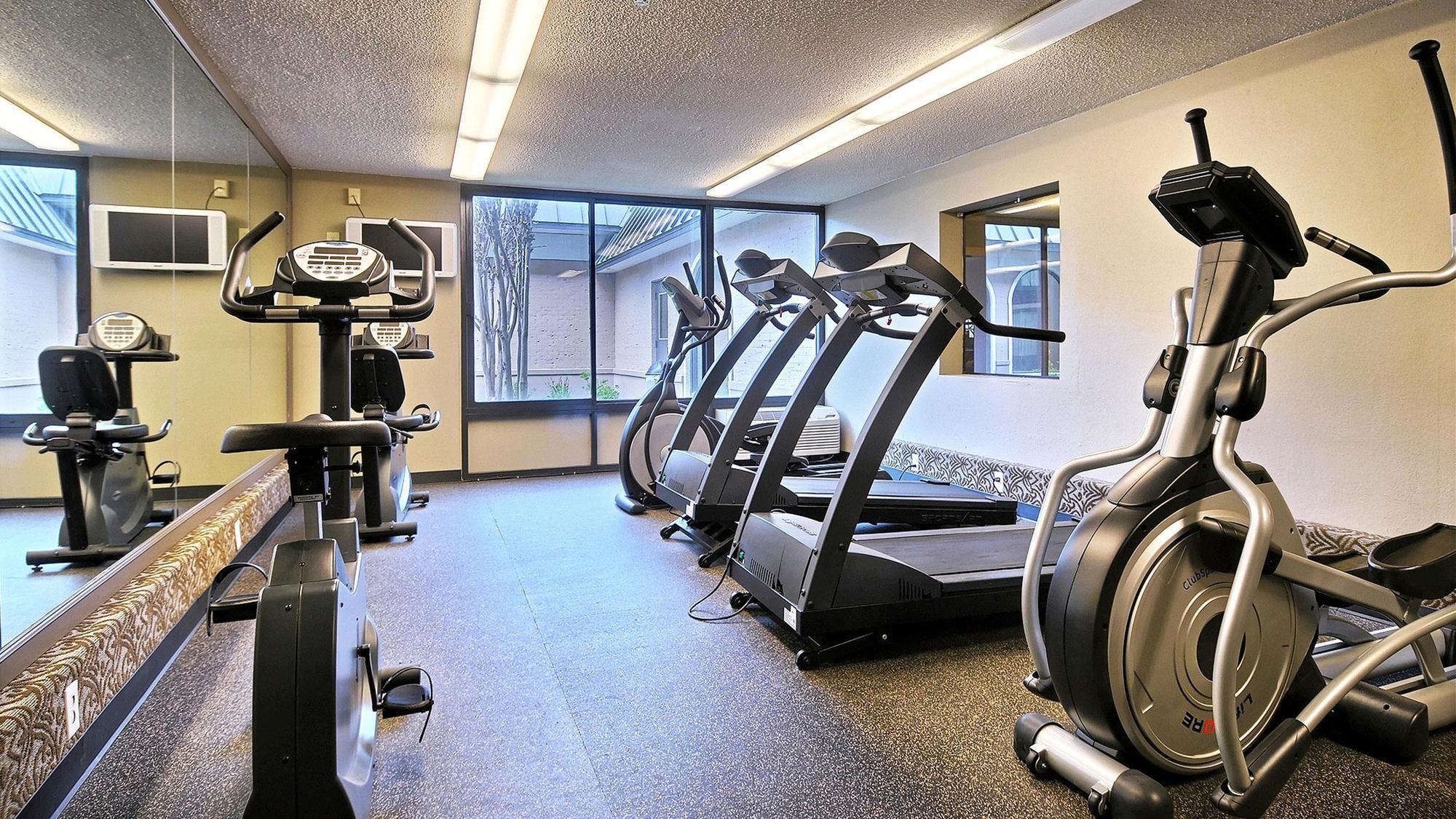 Gimnasio Magnuson Grand Memphis Airport - Graceland