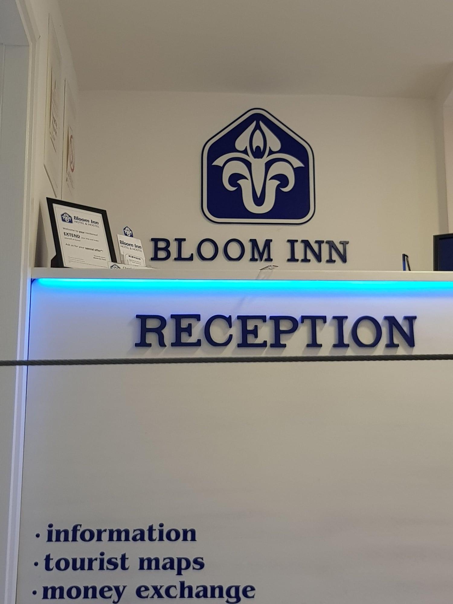 Vista Lobby Bloom Inn