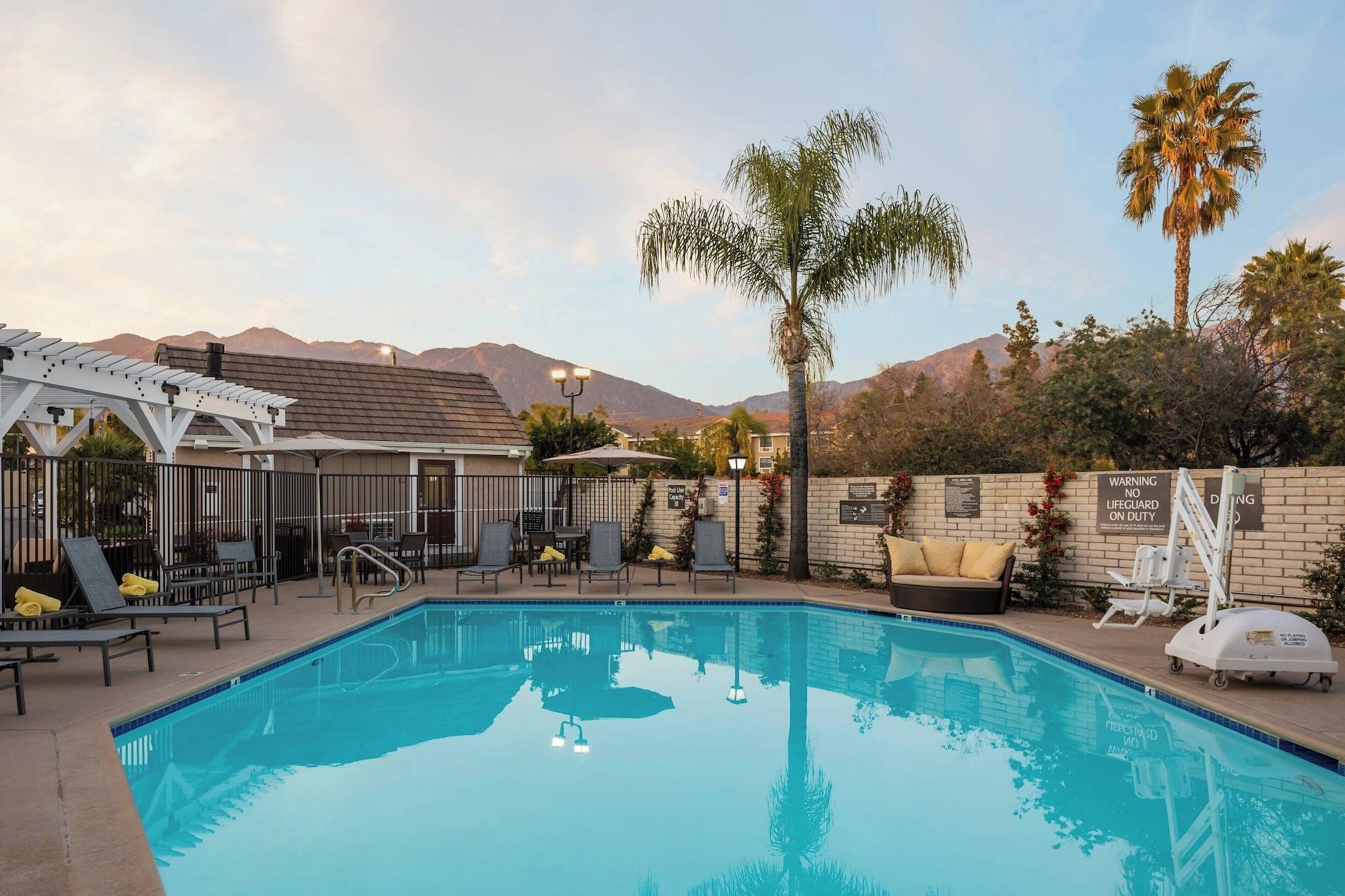 Vista Piscina Residence Inn by Marriott Pasadena Arcadia