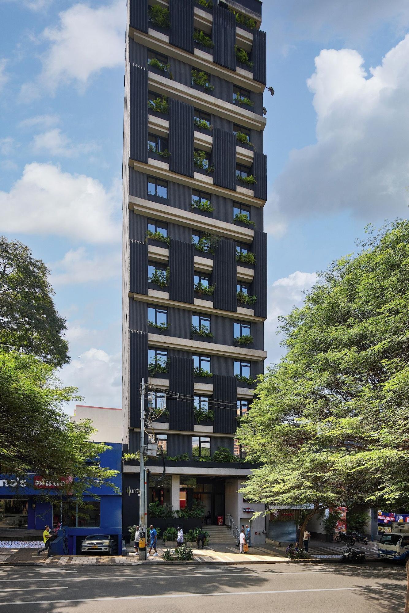 Vista Exterior Hunters Hotel Medellín