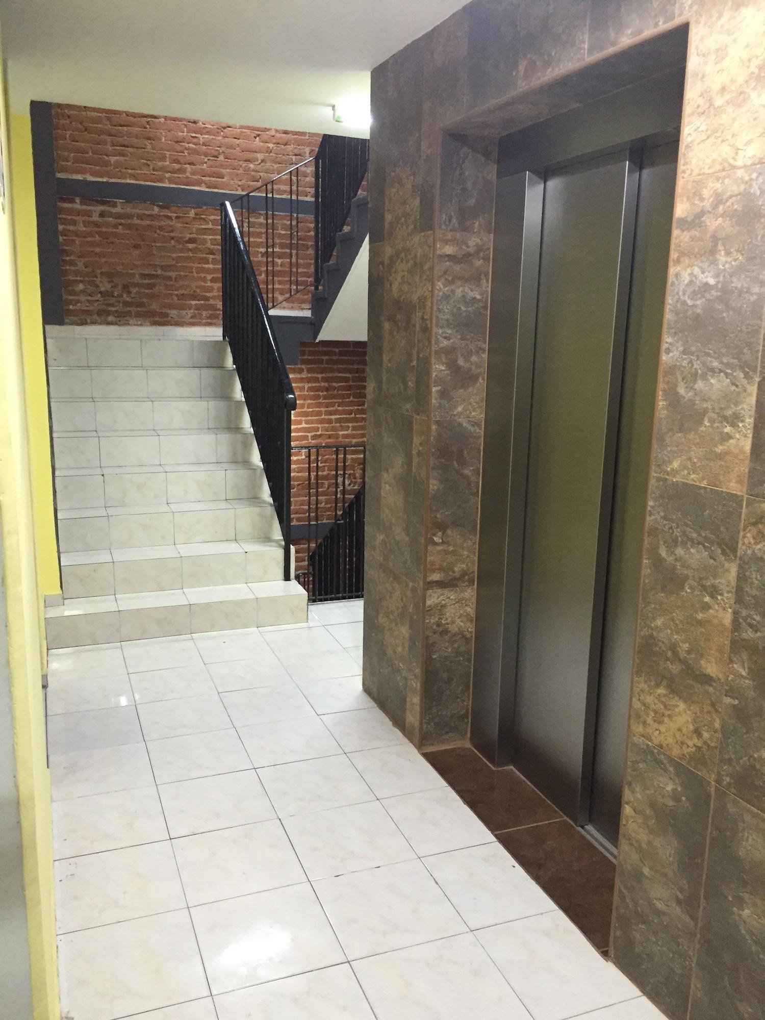 Varios Hotel Oriente