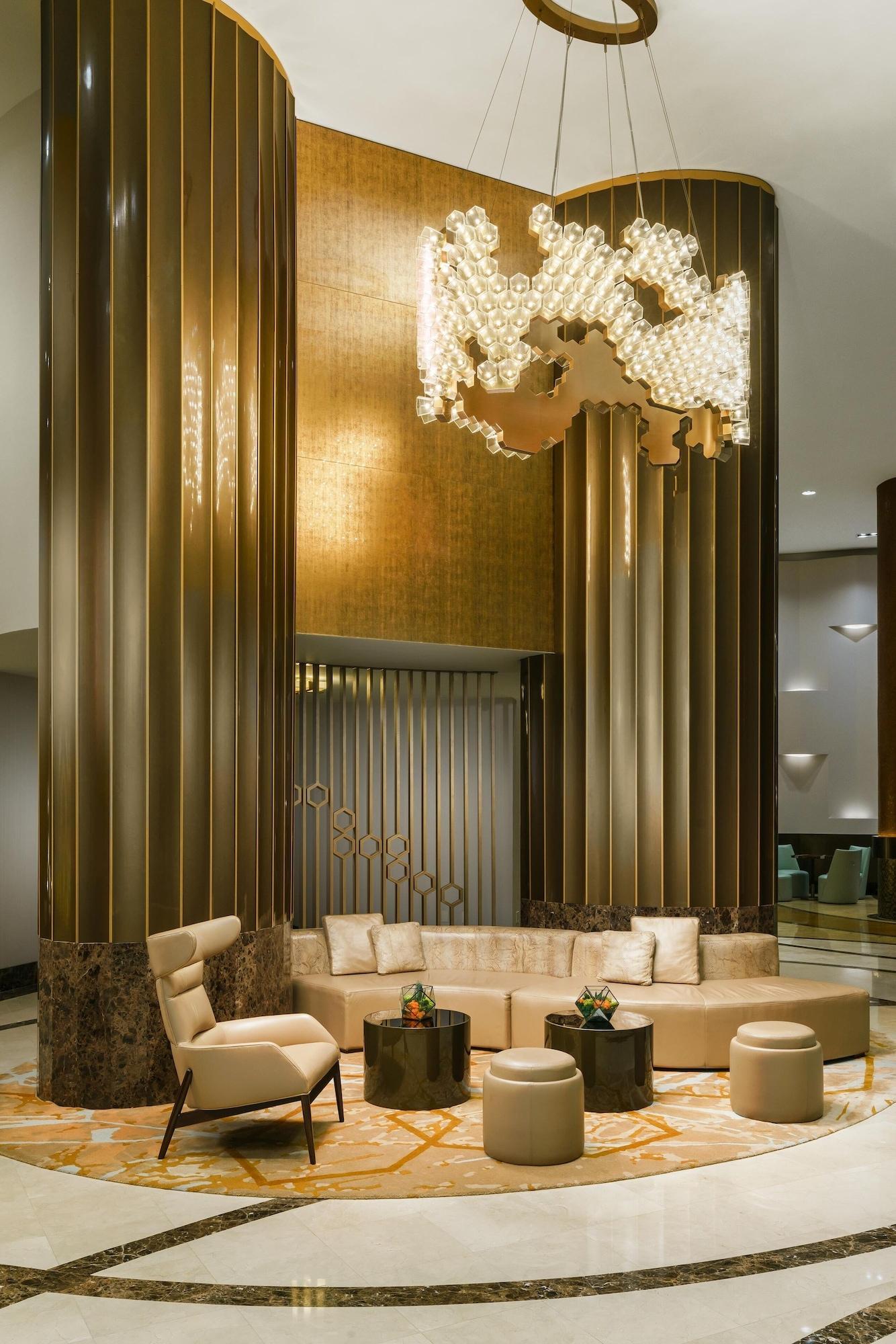 Vista Lobby Trump International Beach Resort
