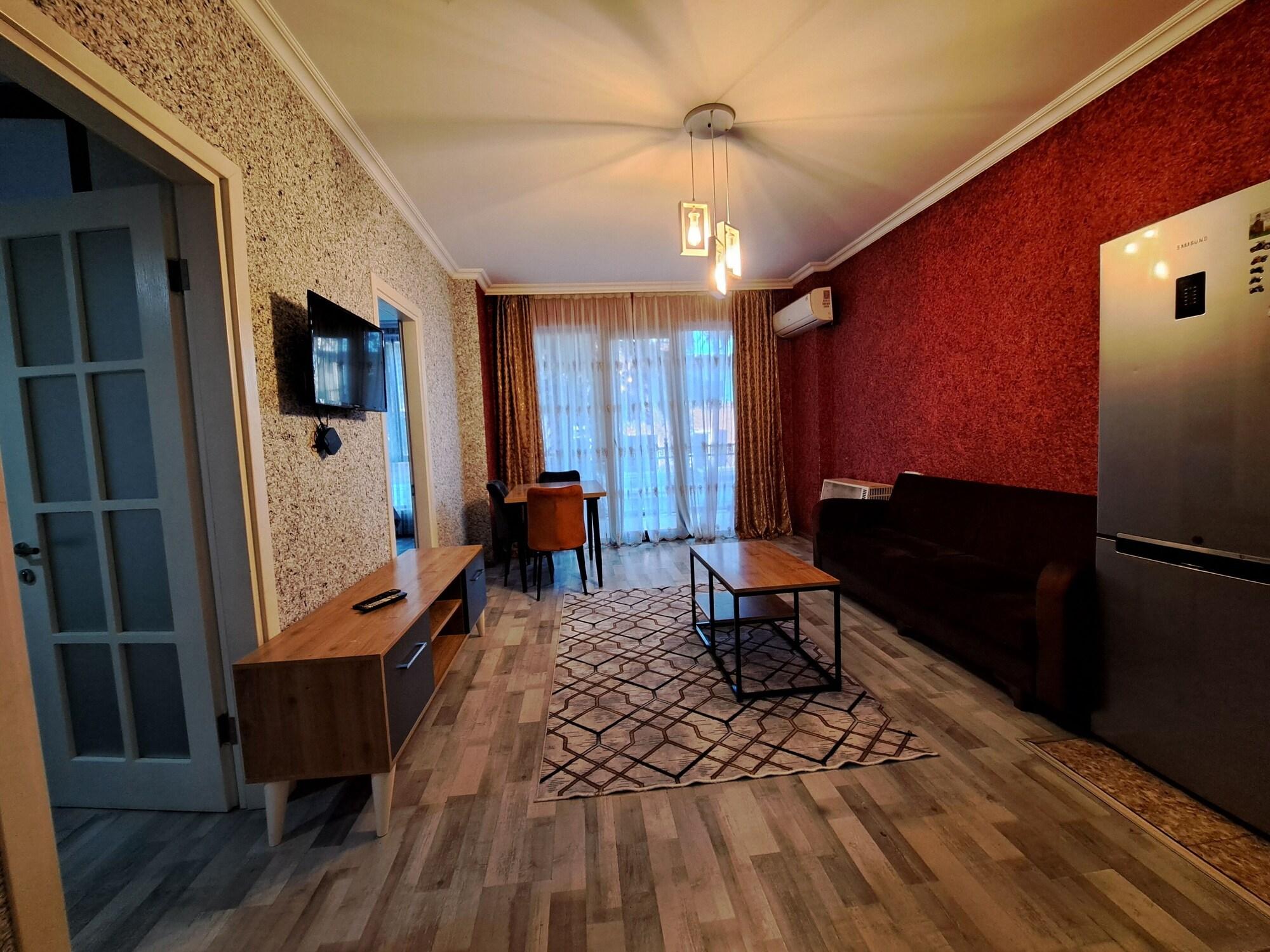 Varios Karvi Hostel & Suites