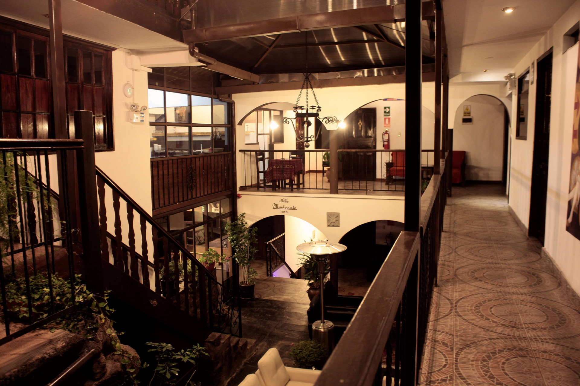 Comodidades del Alojamiento Hotel Montecristo