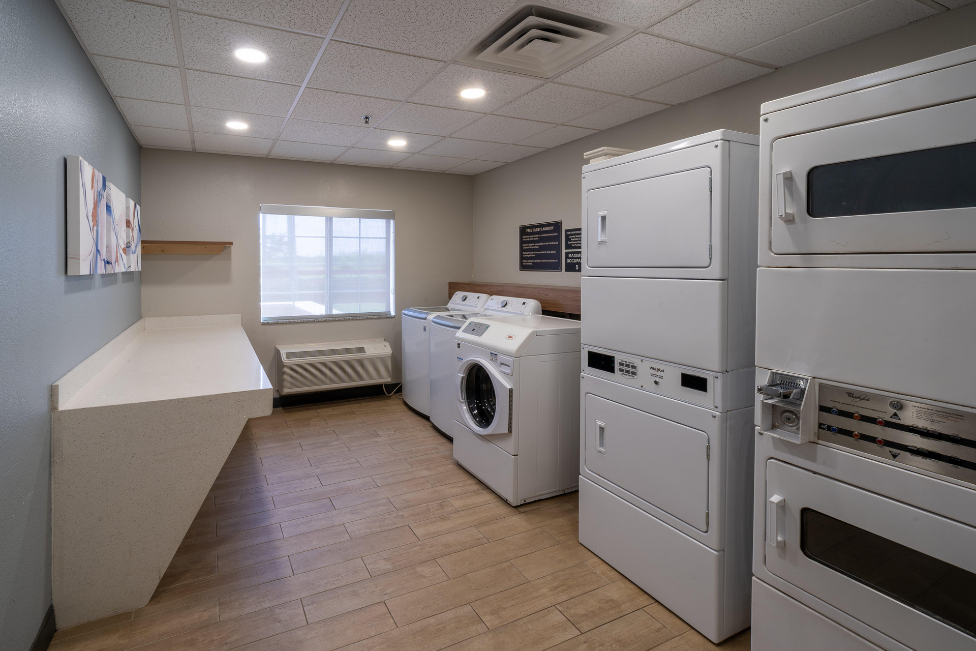 Vista Exterior Candlewood Suites Deer Park