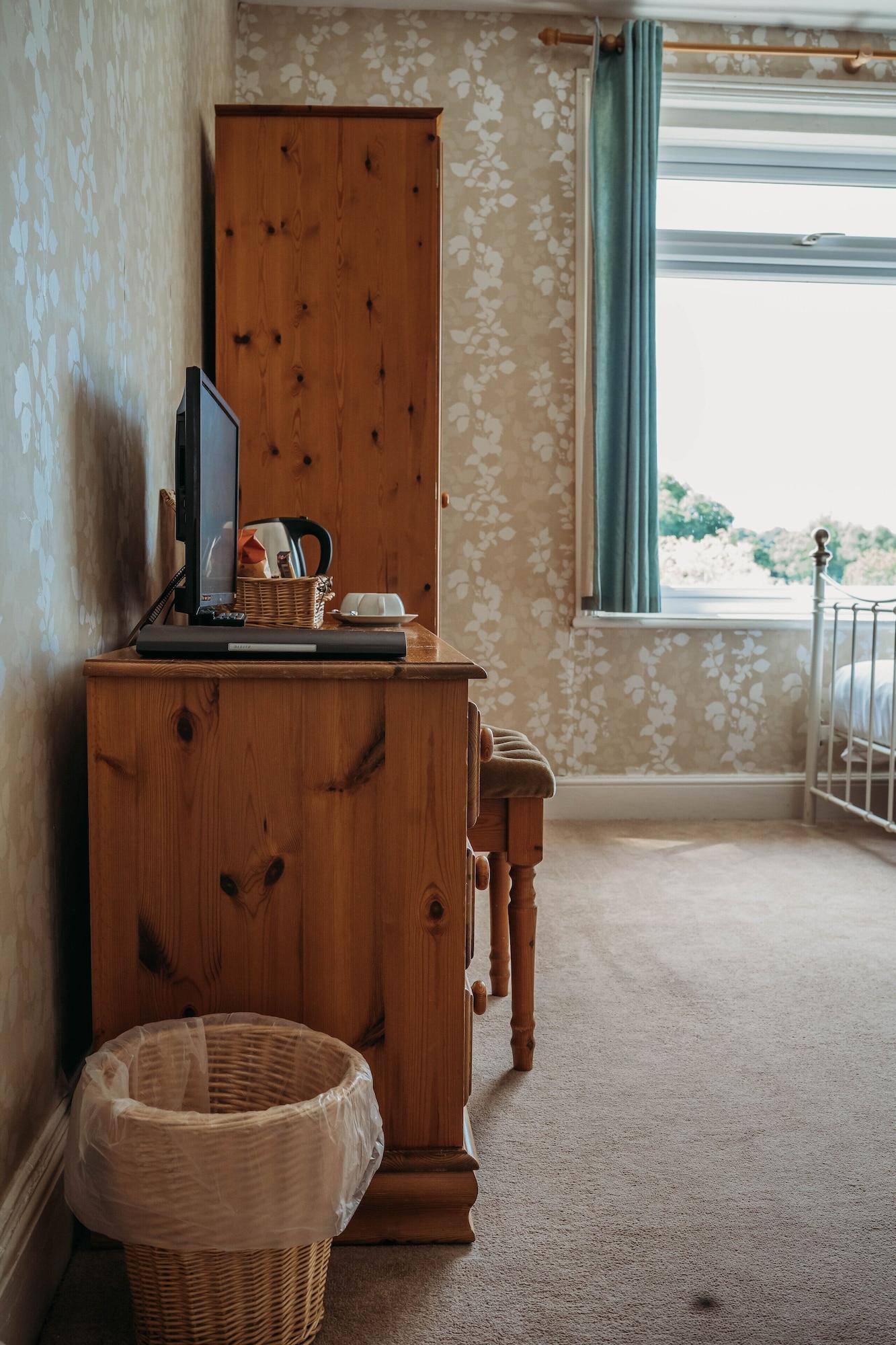 Bar/Salón Three Wells