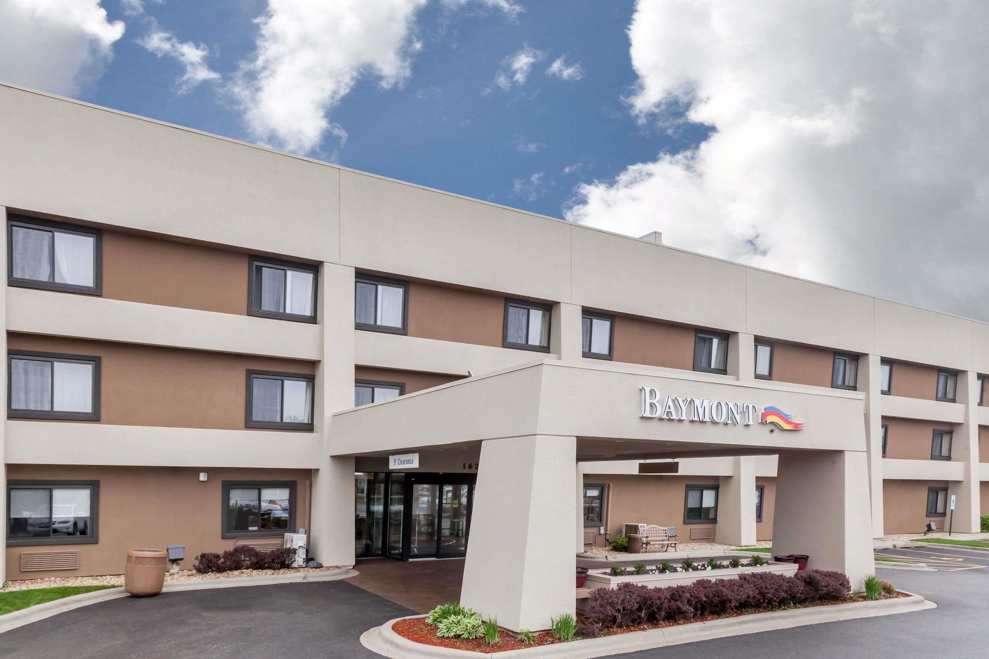 Vista Exterior Baymont by Wyndham Glenview
