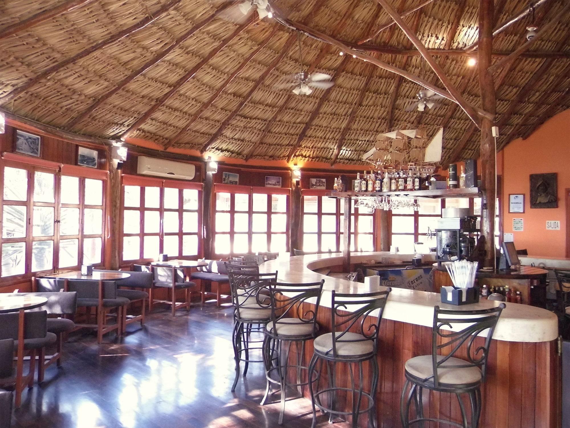 Bar/Salón Hotel Perla del Mar